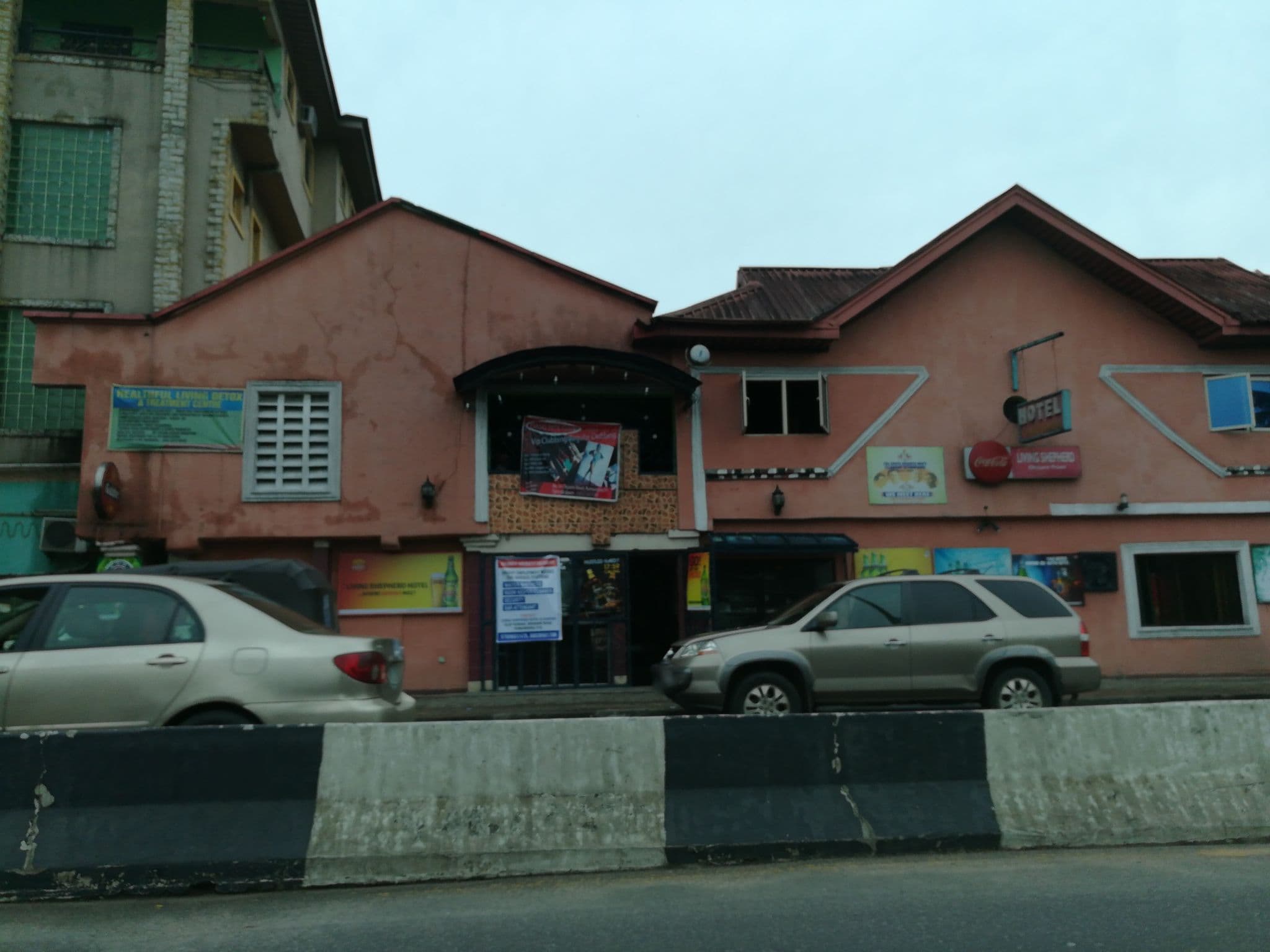 Street view near Living Shepherd Hills Hotel, Port Harcourt — © ralebipim (CC BY-SA · Mapillary)