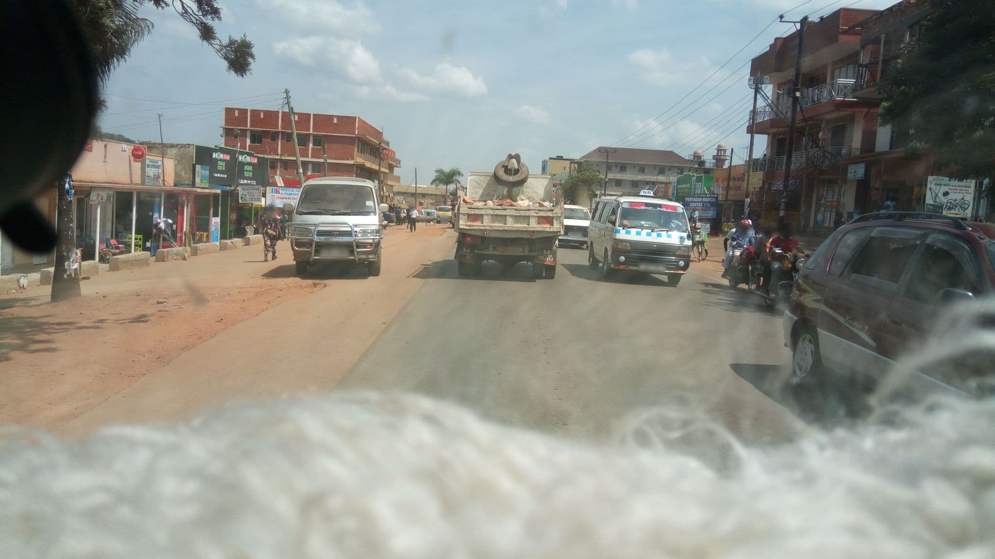 Street view near Jenny Hotel Seeta - Mukono, Mukono — © kimdave (CC BY-SA · Mapillary)