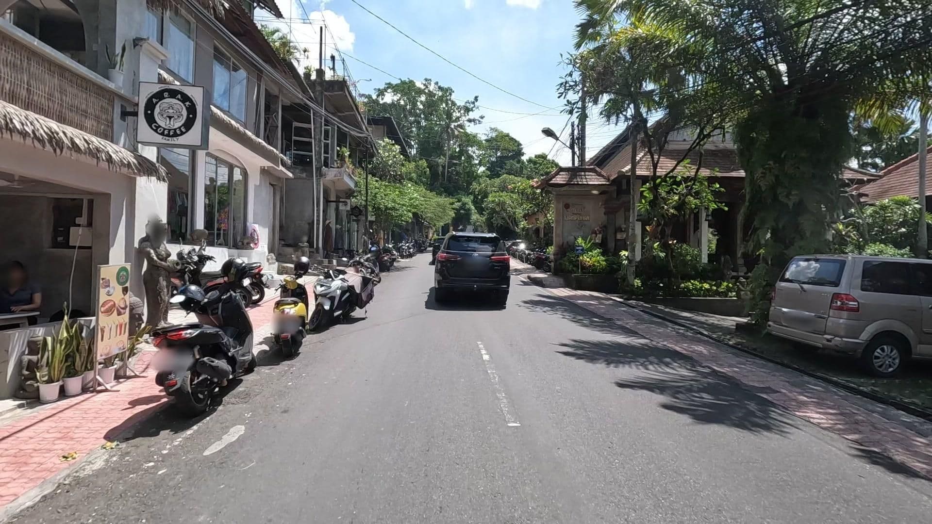 Street view near Tjamphuhan spa, Ubud