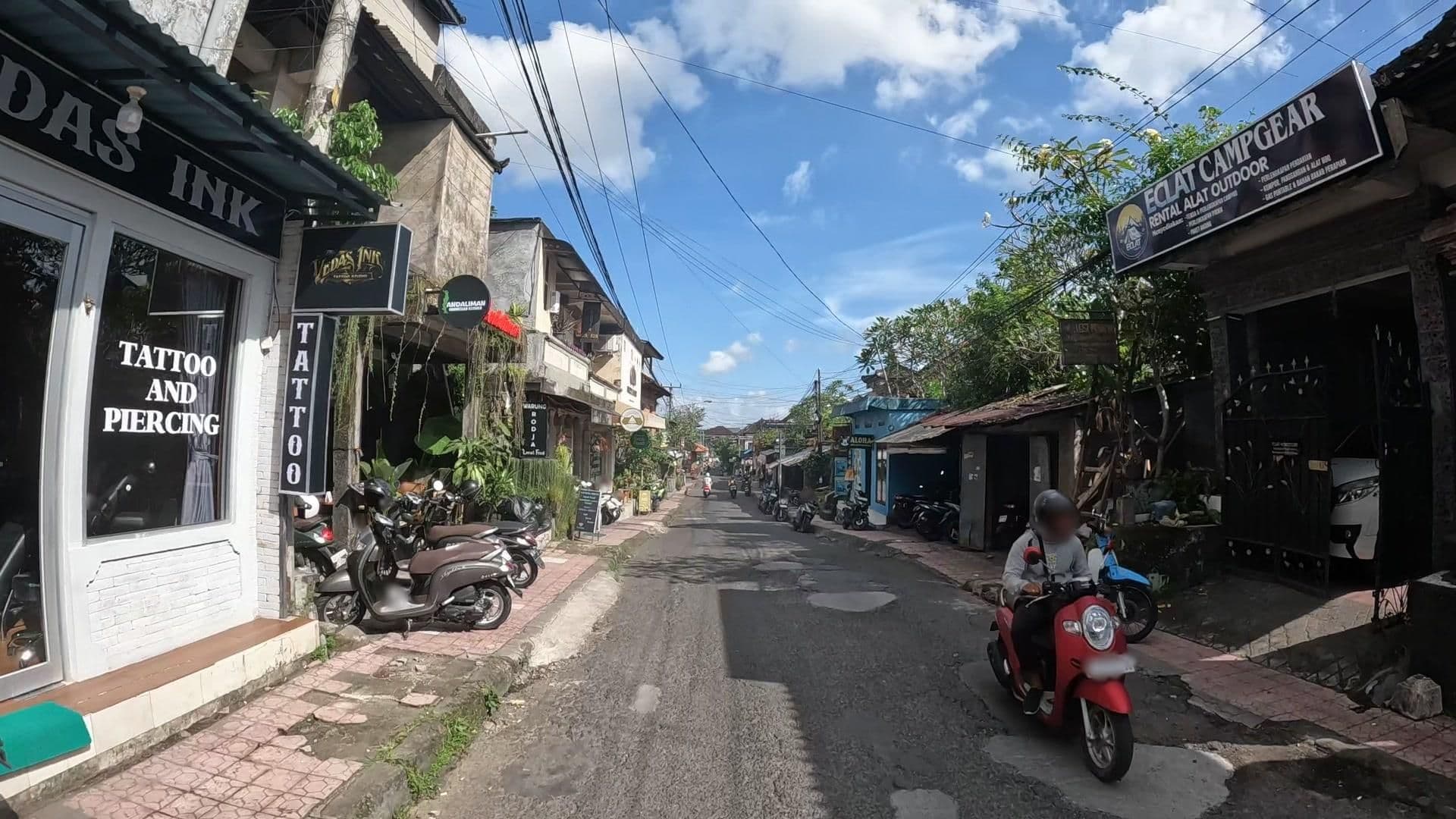 Street view near Samtun Homestay, Ubud