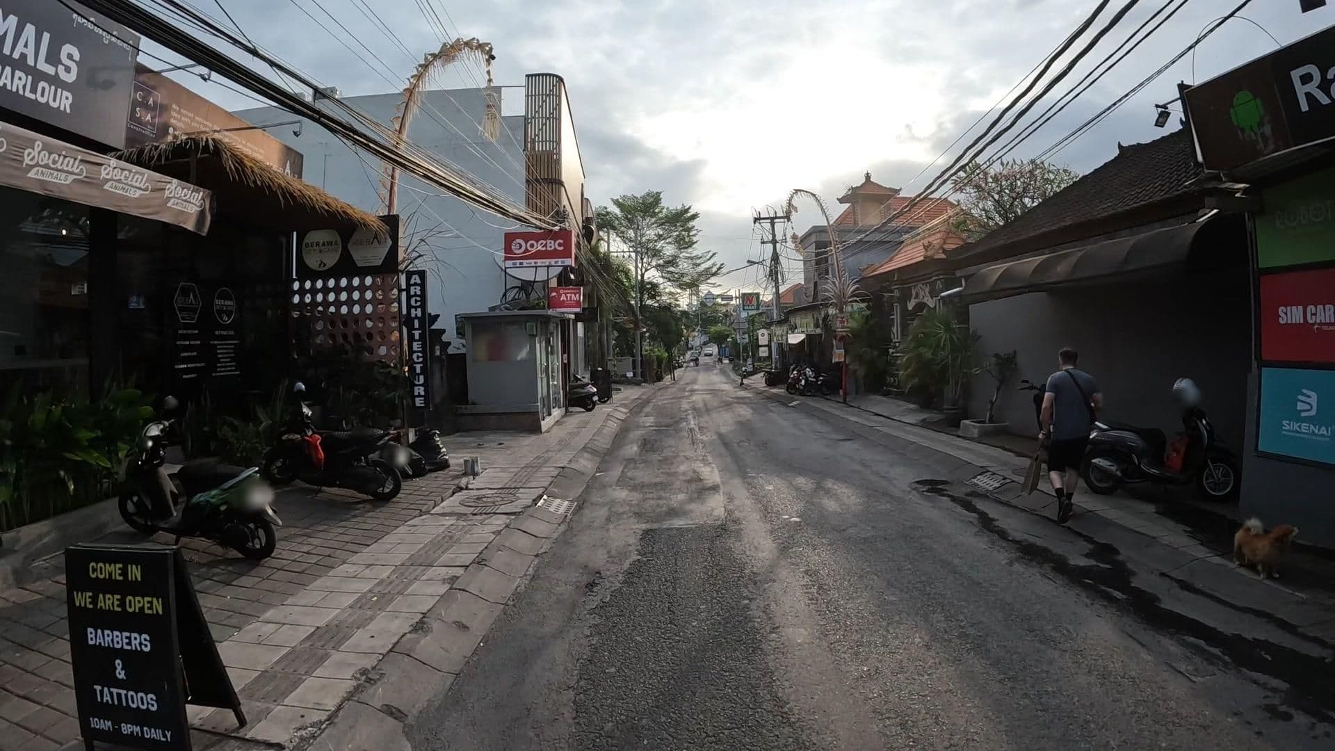 Street view near The Temple, Dalung