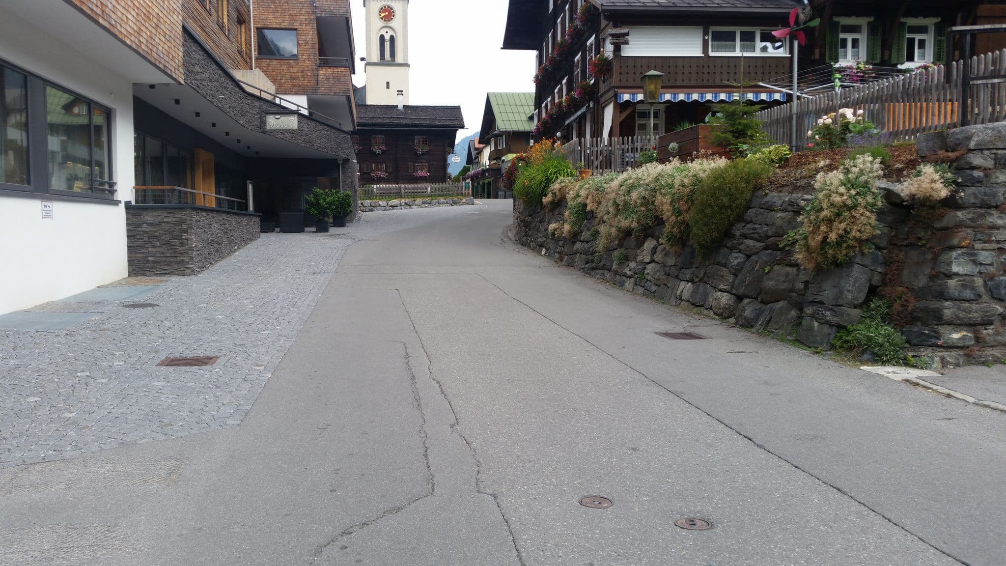 Street view near Sporthotel Silvretta Montafon, Gaschurn — © consens_verkehrsplanung (CC BY-SA · Mapillary)