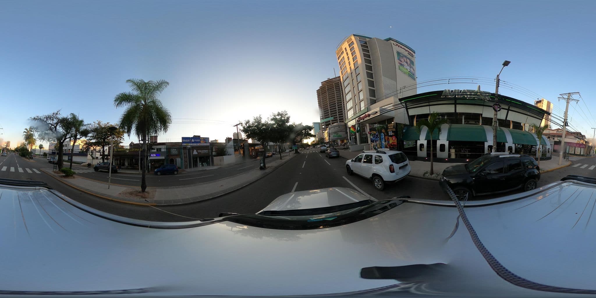 Street view near Hampton by Hilton Santa Cruz/Equipetrol, Bolivia, Santa Cruz de la Sierra — © kaart_2 (CC BY-SA · Mapillary)