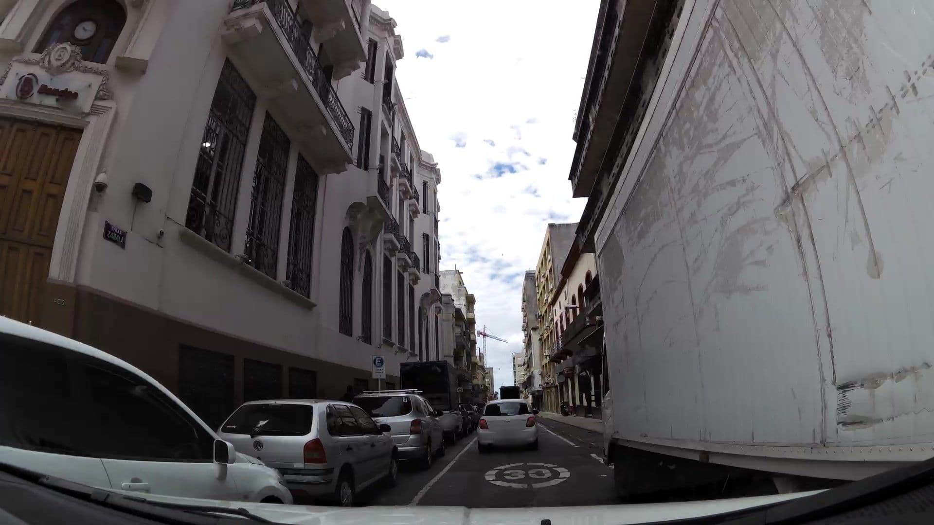 Street view near Loco Amor, Montevideo — © kaartcam (CC BY-SA · Mapillary)