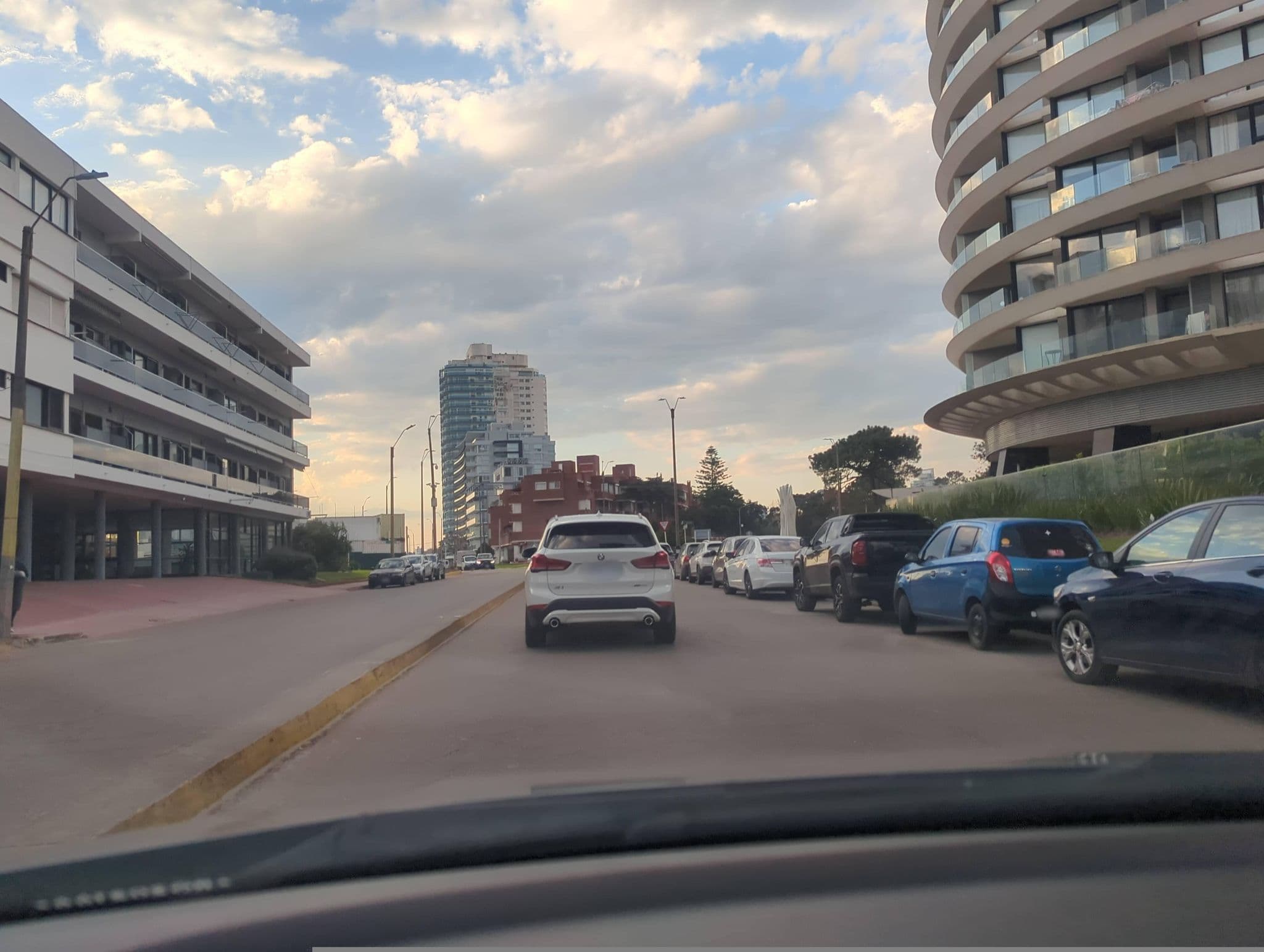 Street view near Torre Francia, Punta del Este — © sirgabouy (CC BY-SA · Mapillary)