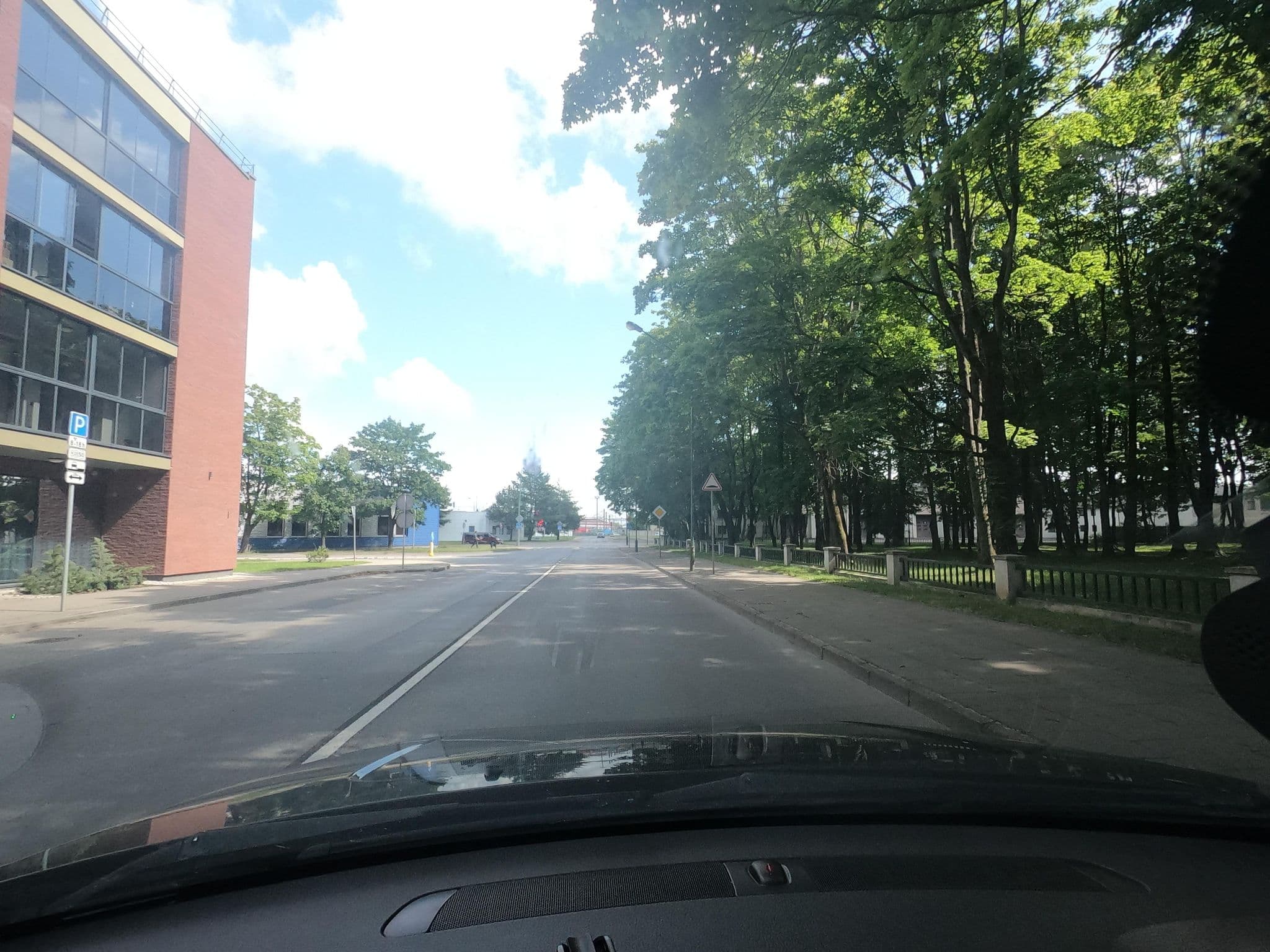 Street view near Da Home, Klaipėda — © ursus (CC BY-SA · Mapillary)