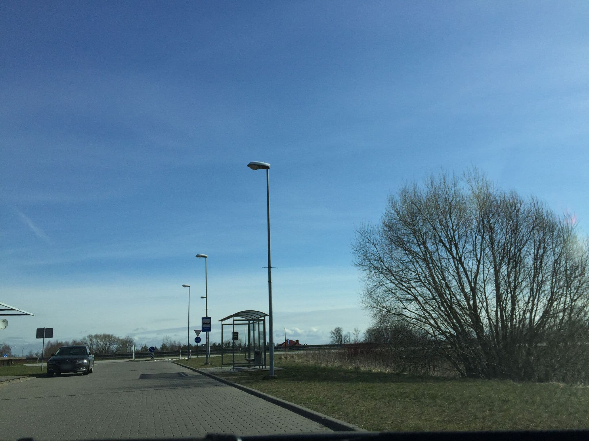 Street view near Žaliasis Slėnis Self check-in hotel - Free parking, Klaipėda — © richlv (CC BY-SA · Mapillary)