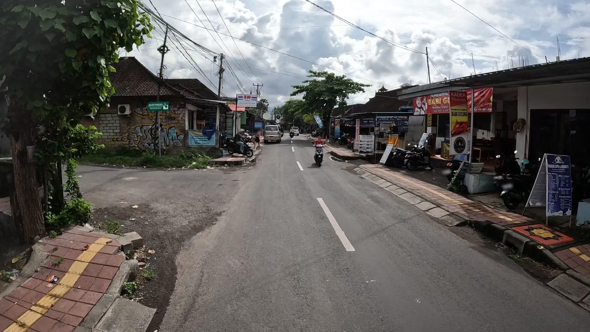 Street view near Kadek Home Stay, Amlapura