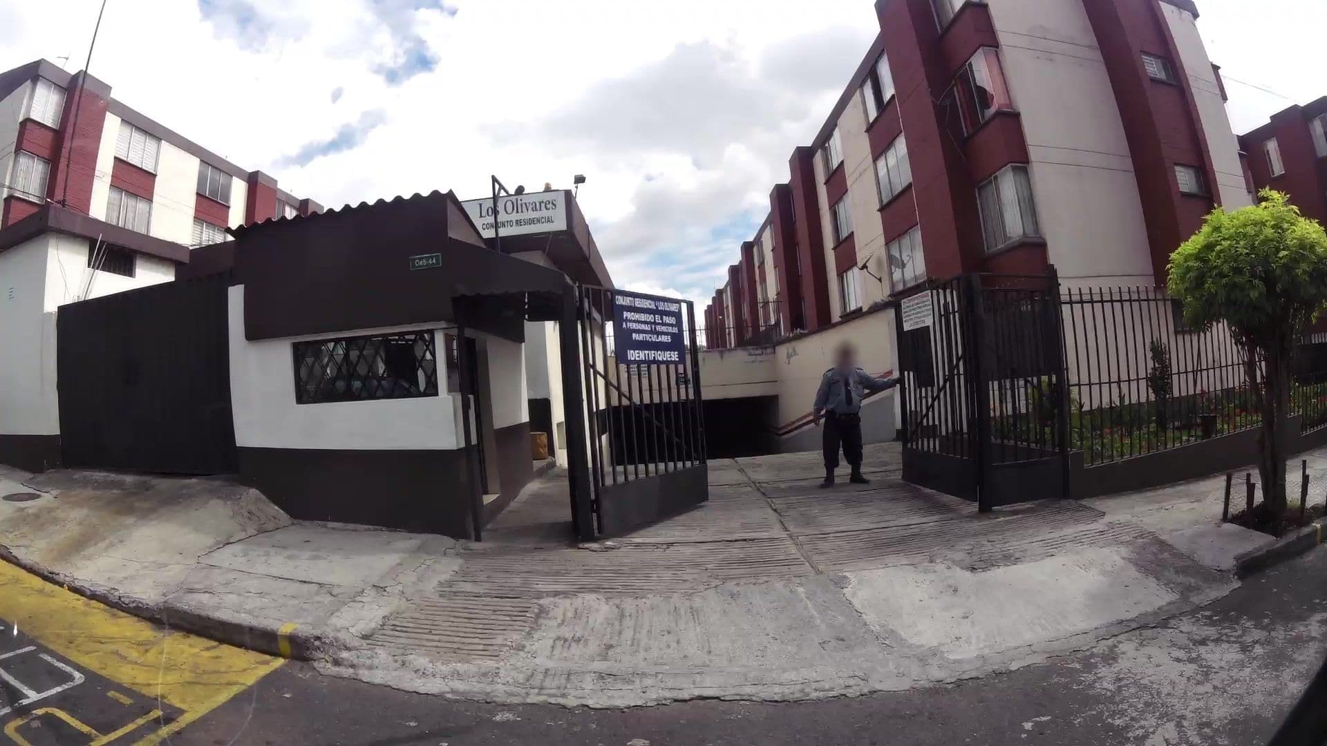 Street view near Hotel Chemy, Quito — © kaartcam (CC BY-SA · Mapillary)