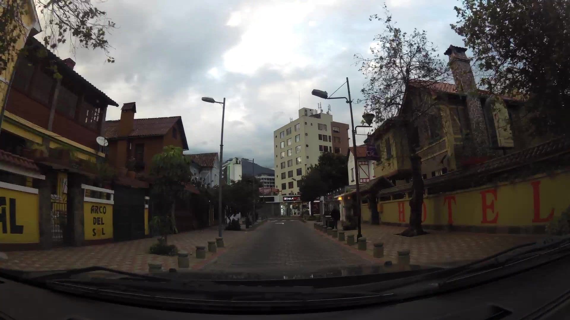 Street view near Chakana Hotel Boutique Mariscal, Quito — © kaartcam (CC BY-SA · Mapillary)