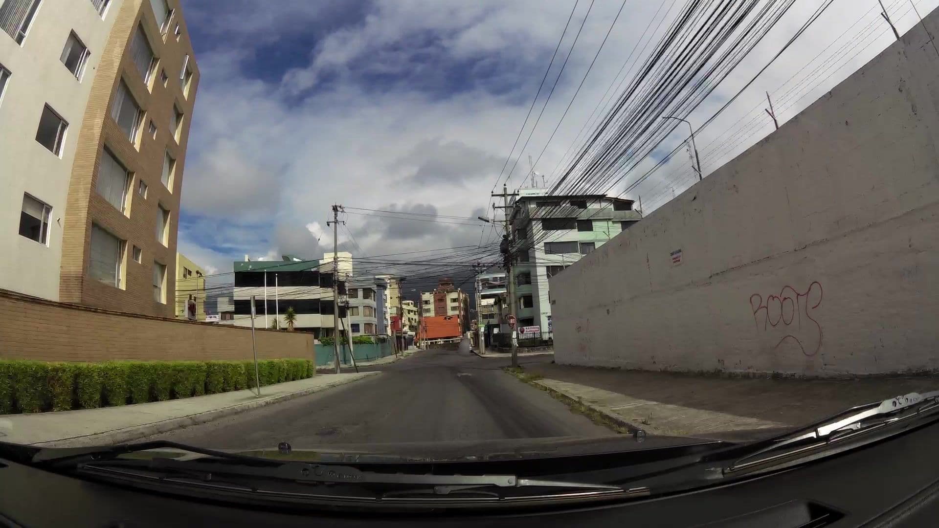 Street view near Bajo Mil Estrellas (Campamentos y Tienda de implementos), Quito — © kaartcam (CC BY-SA · Mapillary)