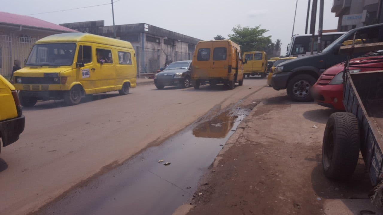 Street view near Hotel Selton (Kinshasa), Kinshasa — © don20 (CC BY-SA · Mapillary)