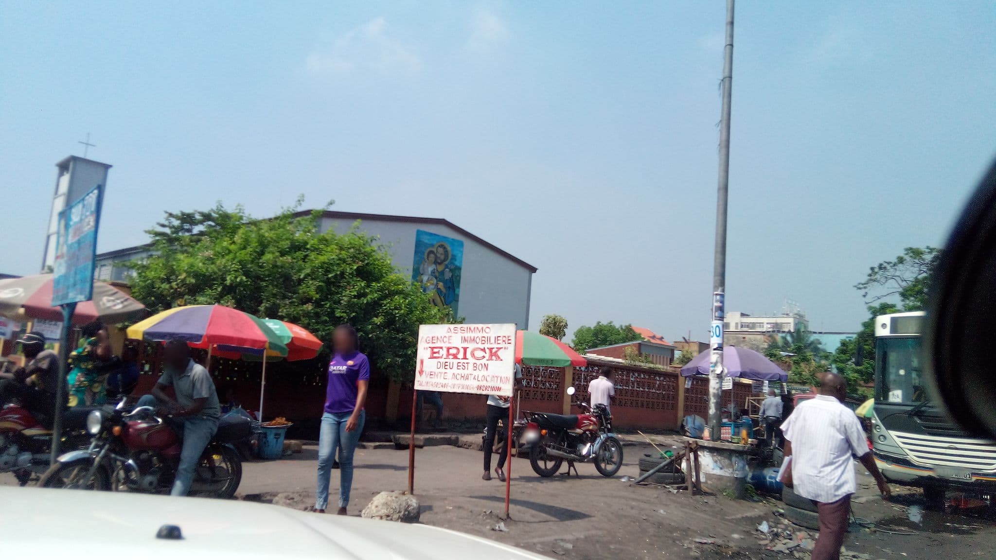Street view near IXORAS HOTEL VICTOIRE, Kinshasa — © christianshad (CC BY-SA · Mapillary)