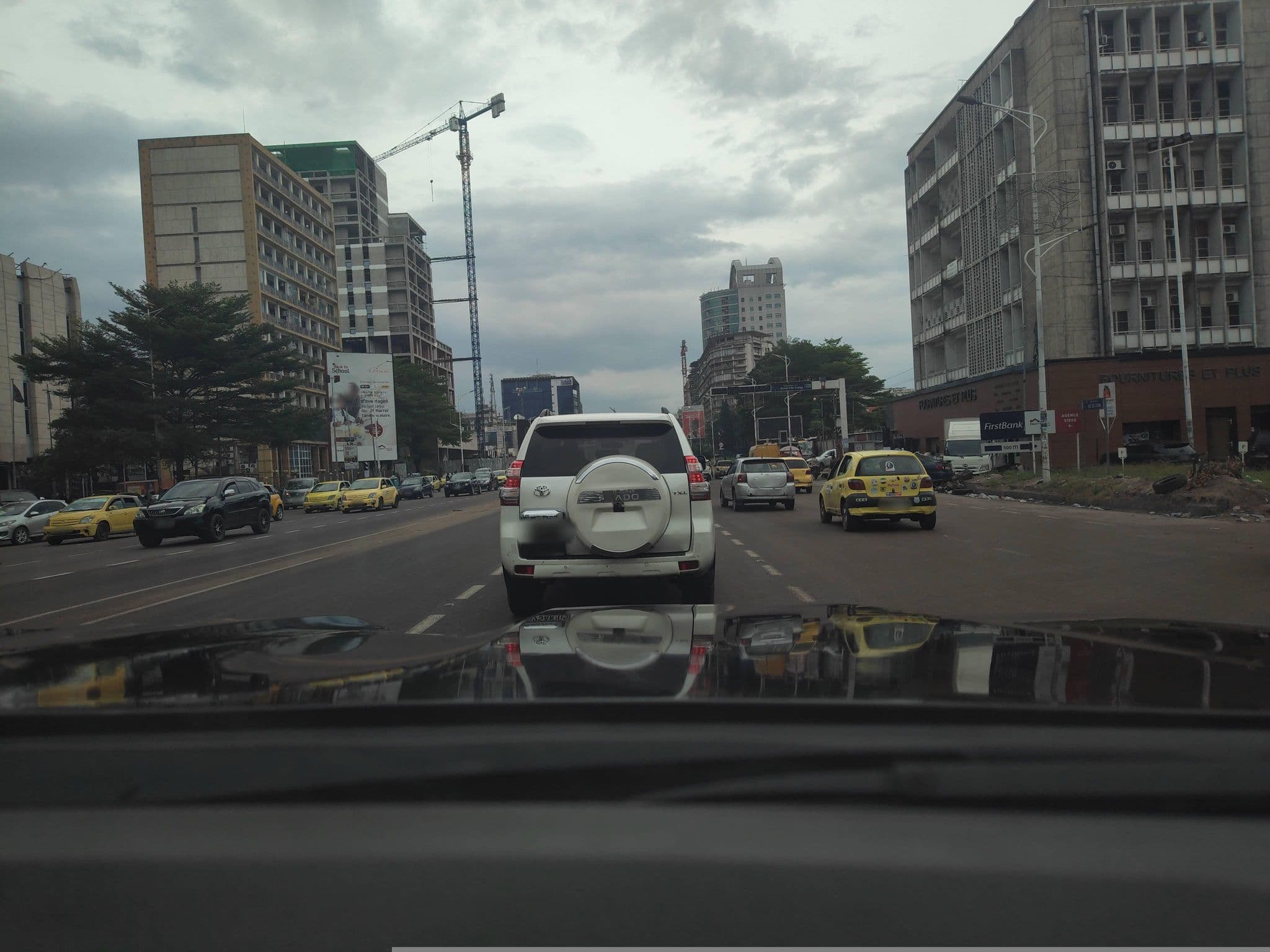 Street view near Temez, Kinshasa — © orlanto (CC BY-SA · Mapillary)