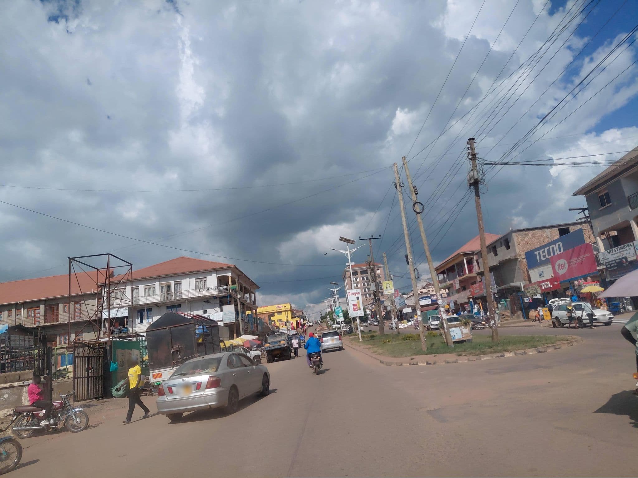 Street view near The Mofort Hotel Fort Portal, Fort Portal — © jozef020 (CC BY-SA · Mapillary)
