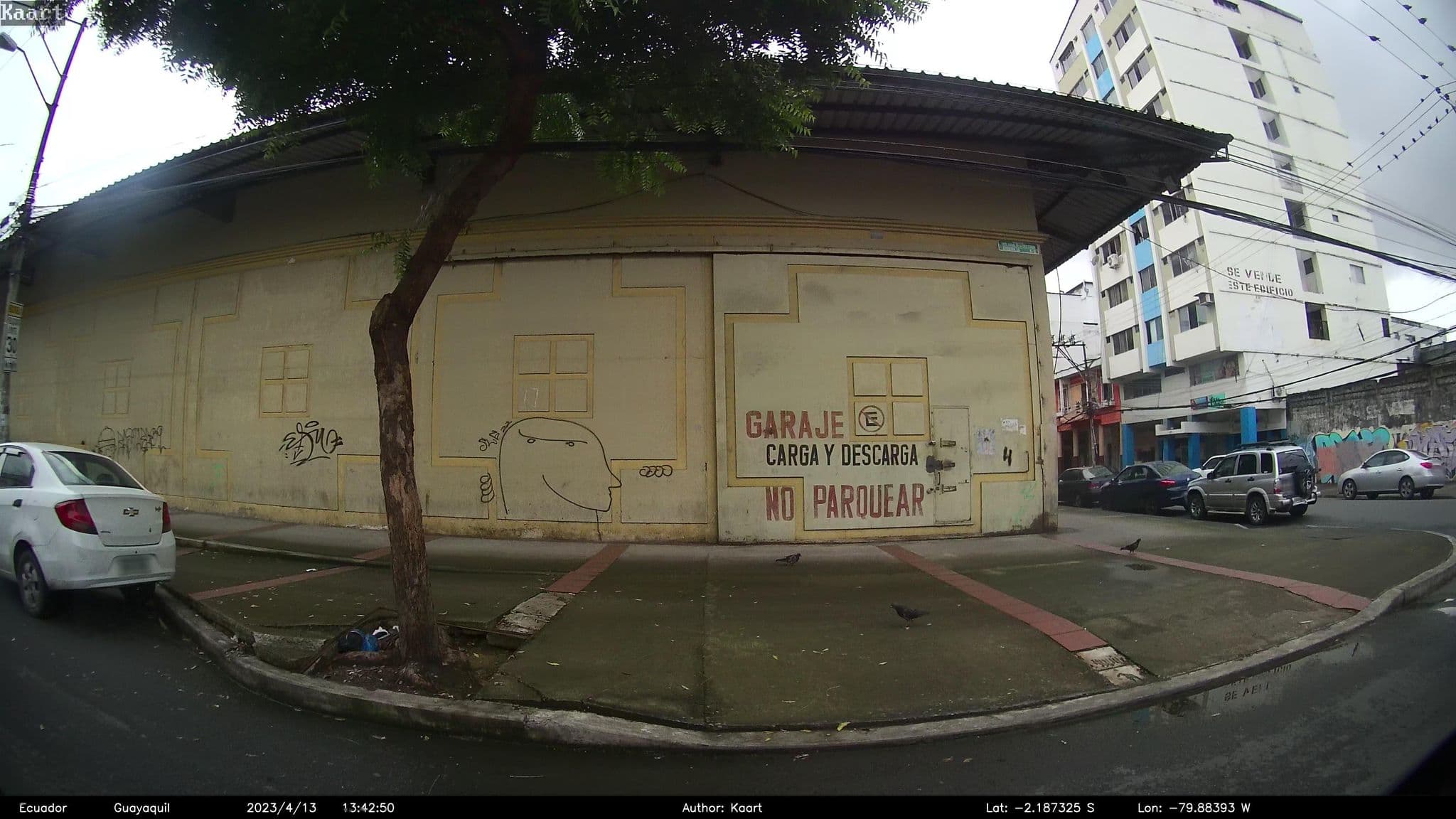 Street view near Boston Hotel, Guayaquil — © kaart_2 (CC BY-SA · Mapillary)