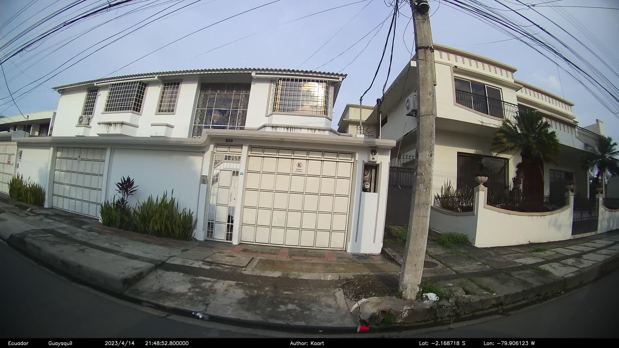 Street view near PRAGA APARTMENTS, Guayaquil — © kaart_2 (CC BY-SA · Mapillary)