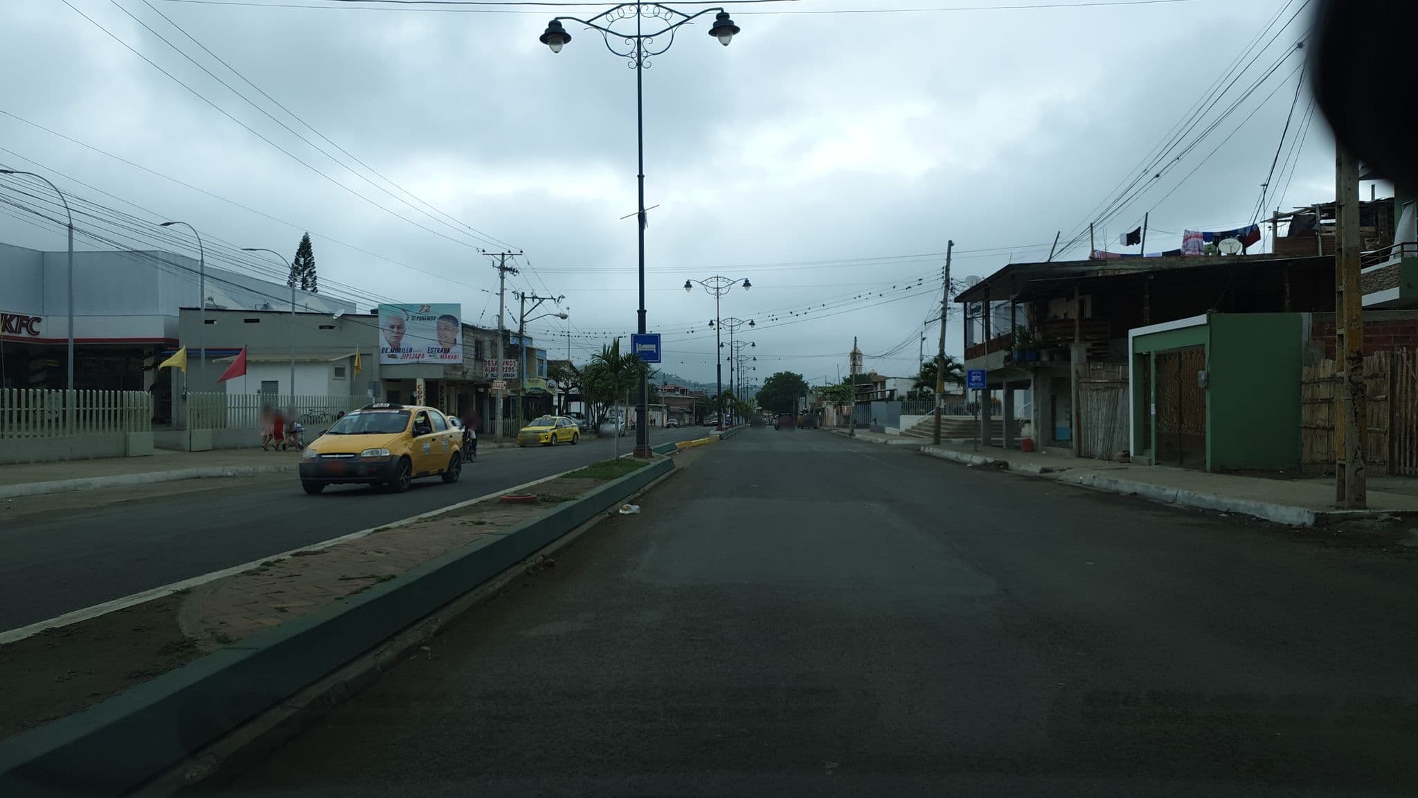 Street view near Hostal "AGUA BLANCA", Jipijapa — © elsuggo (CC BY-SA · Mapillary)