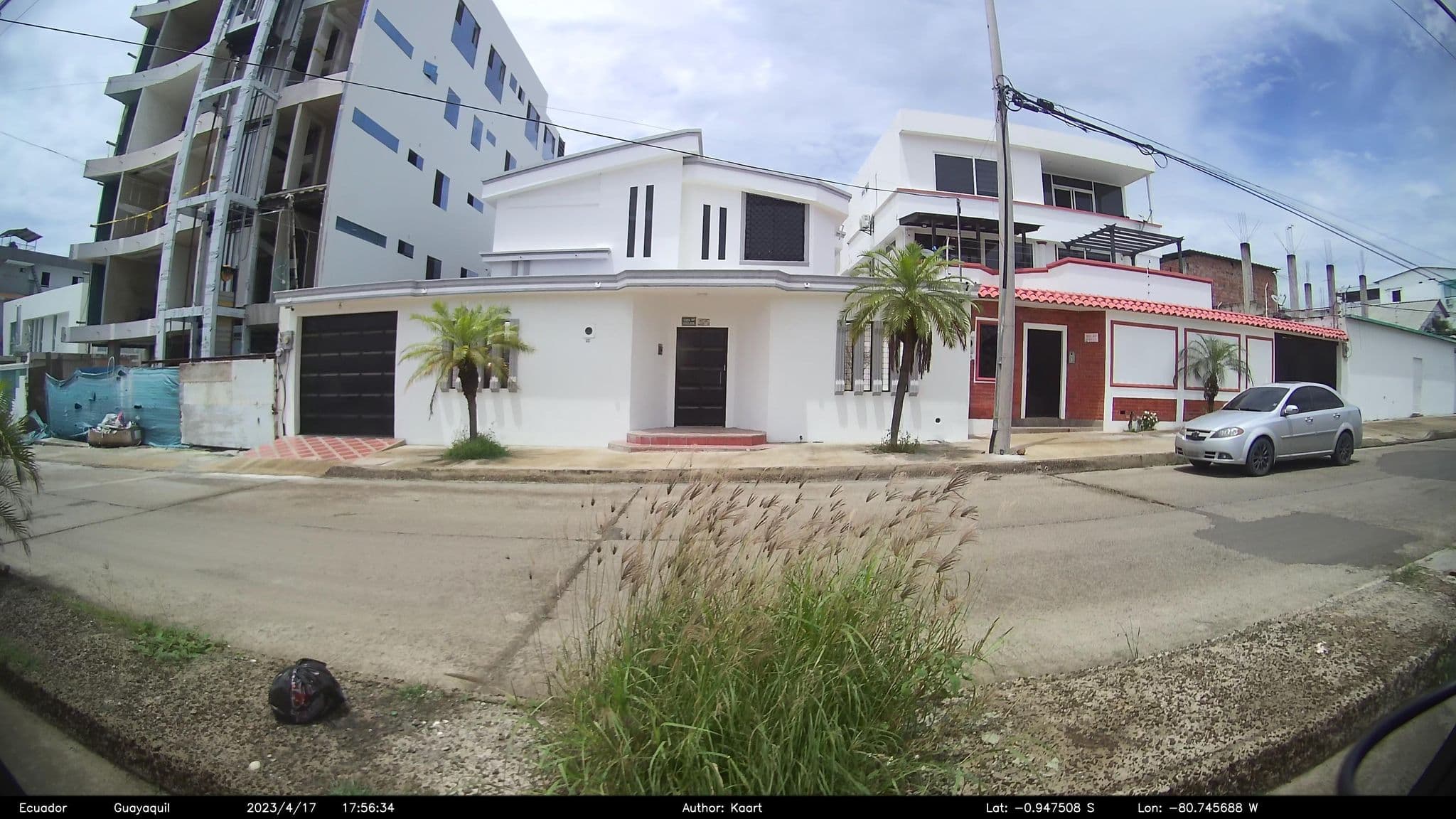 Street view near Hotel DSH Boutique, Manta — © kaart_2 (CC BY-SA · Mapillary)