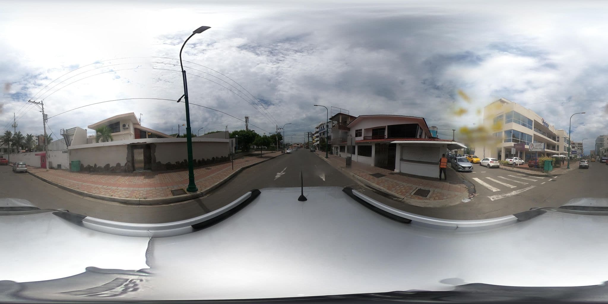 Street view near Park View Hostel & Suites, Manta — © kaart_2 (CC BY-SA · Mapillary)