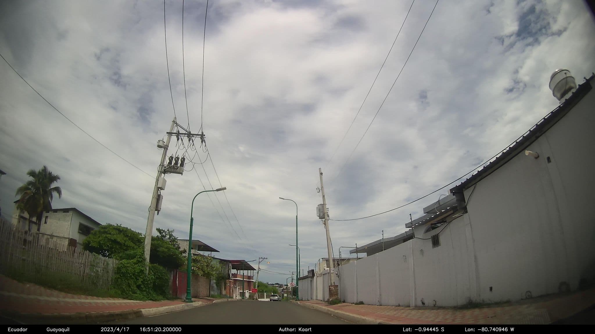Street view near Veranera Hostal, Manta — © kaart_2 (CC BY-SA · Mapillary)