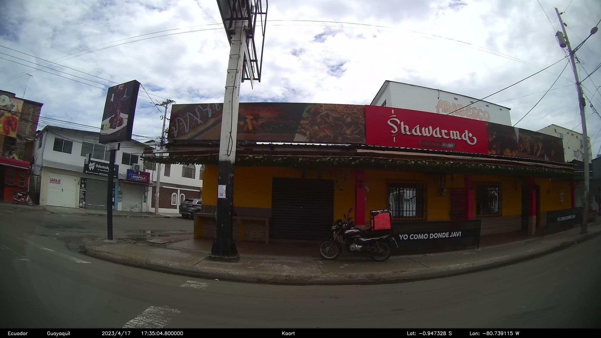 Street view near Hotel Porto Alegre, Manta — © kaart_2 (CC BY-SA · Mapillary)