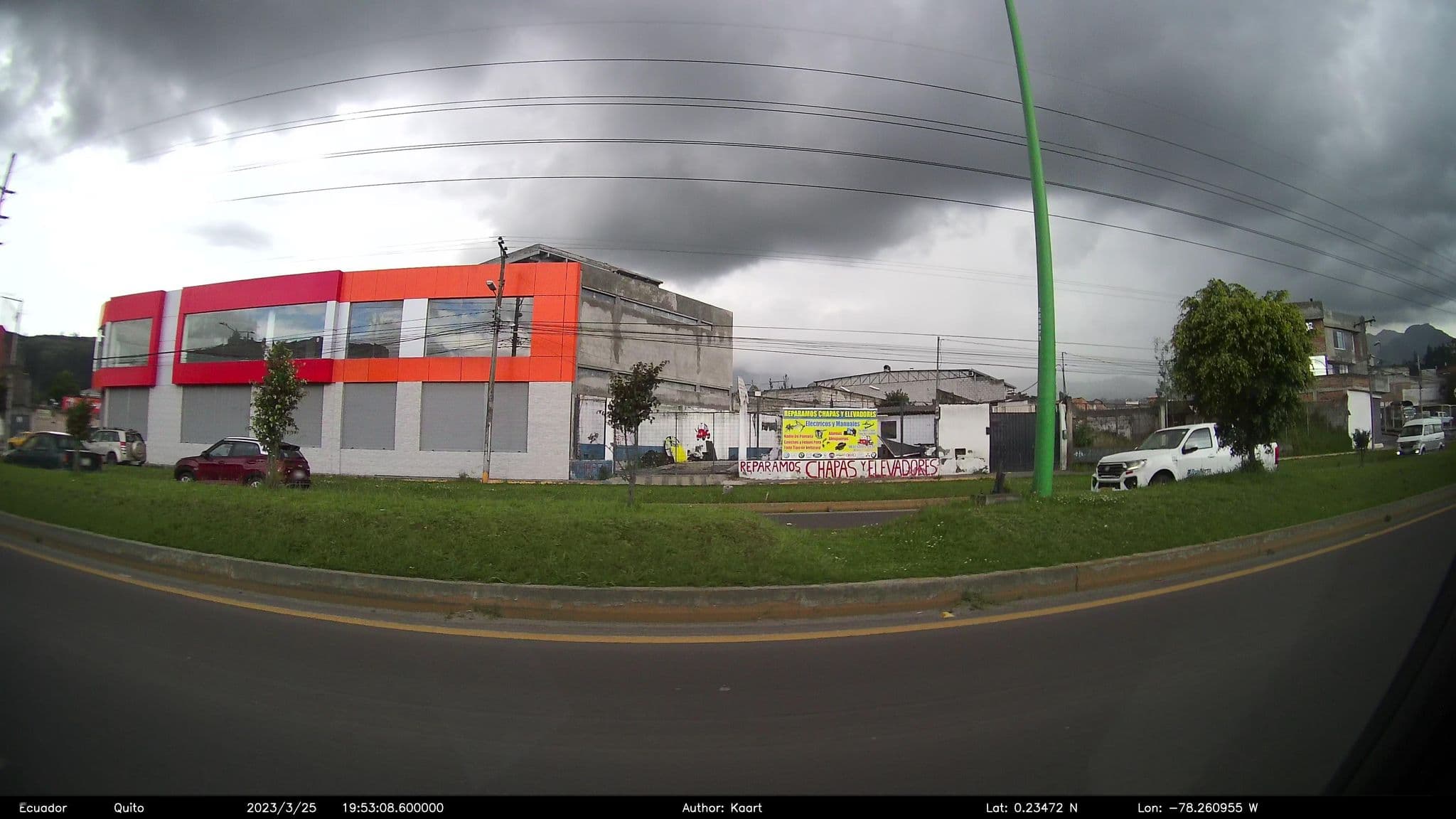 Street view near tuparina lodge, Otavalo — © kaart_2 (CC BY-SA · Mapillary)