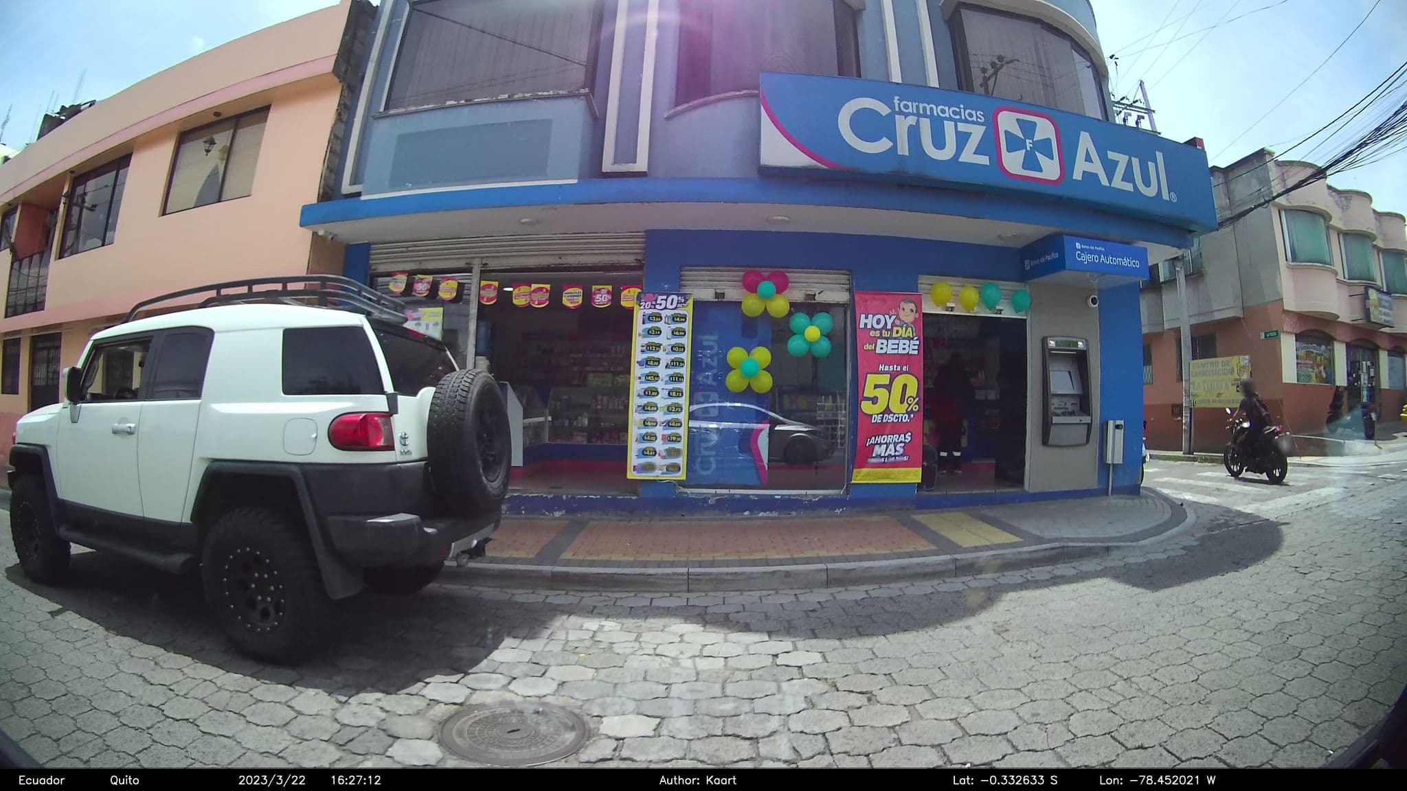 Street view near Casa de González, Sangolquí — © kaart_2 (CC BY-SA · Mapillary)