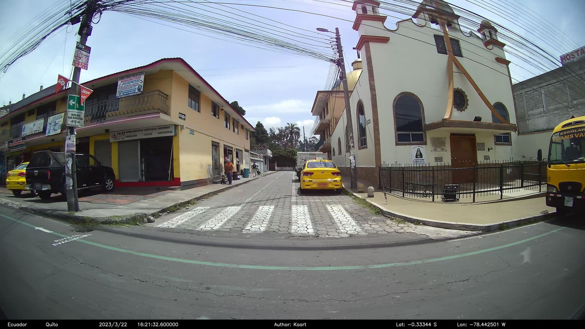 Street view near Hostal Atocha Rumiñahui, Sangolquí — © kaart_2 (CC BY-SA · Mapillary)