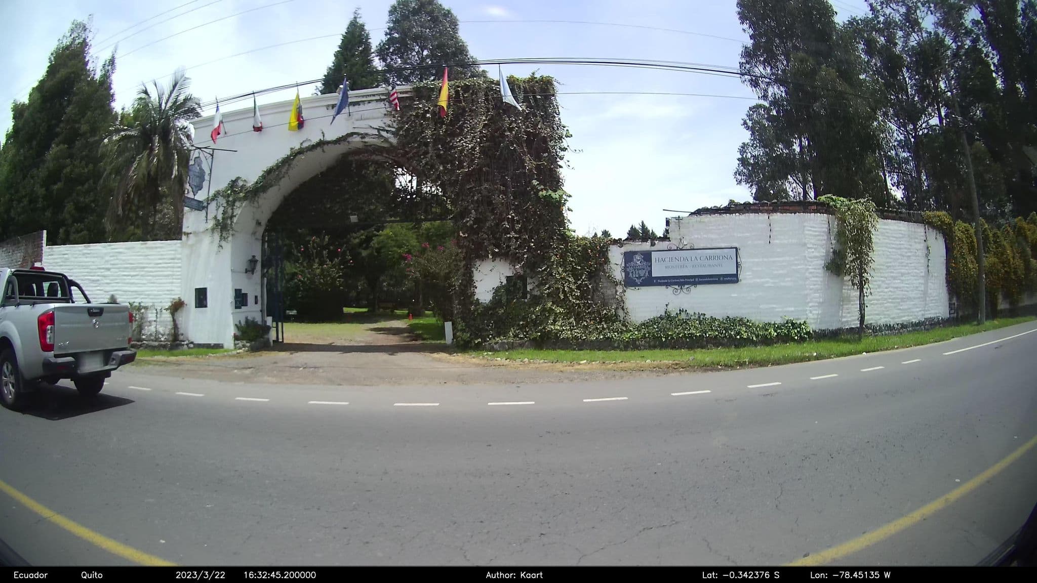 Street view near Hacienda La Carriona, Sangolquí — © kaart_2 (CC BY-SA · Mapillary)