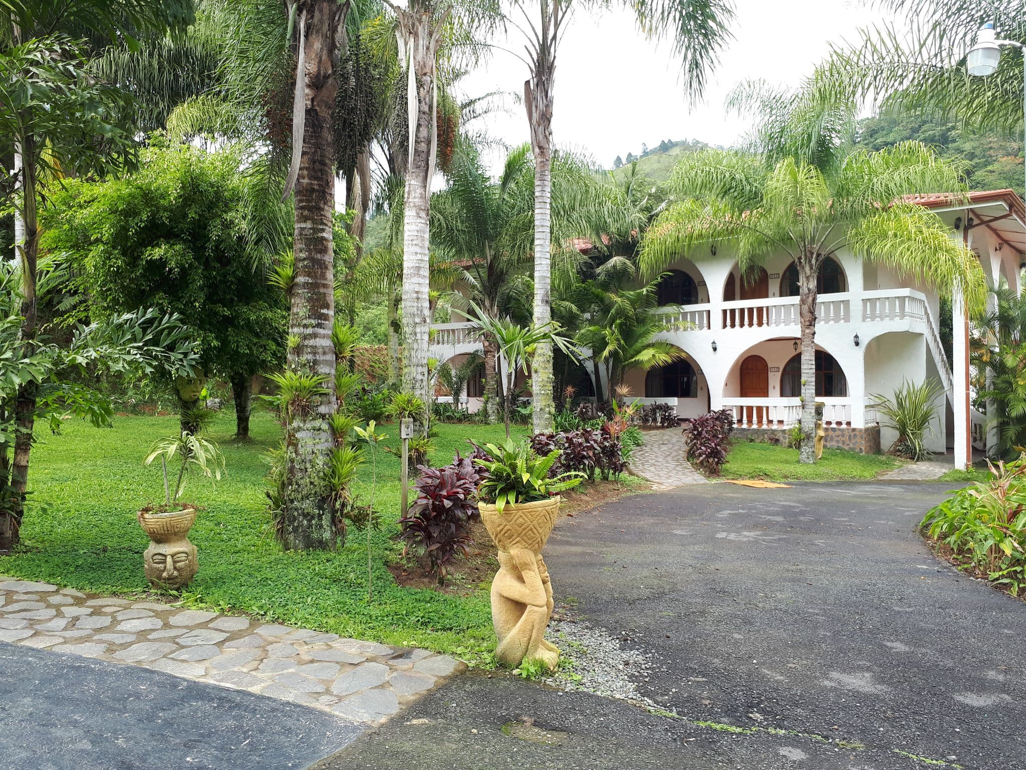 Street view near Rancho Rio Perlas Resort & Spa, Orosi — © william_ap (CC BY-SA · Mapillary)