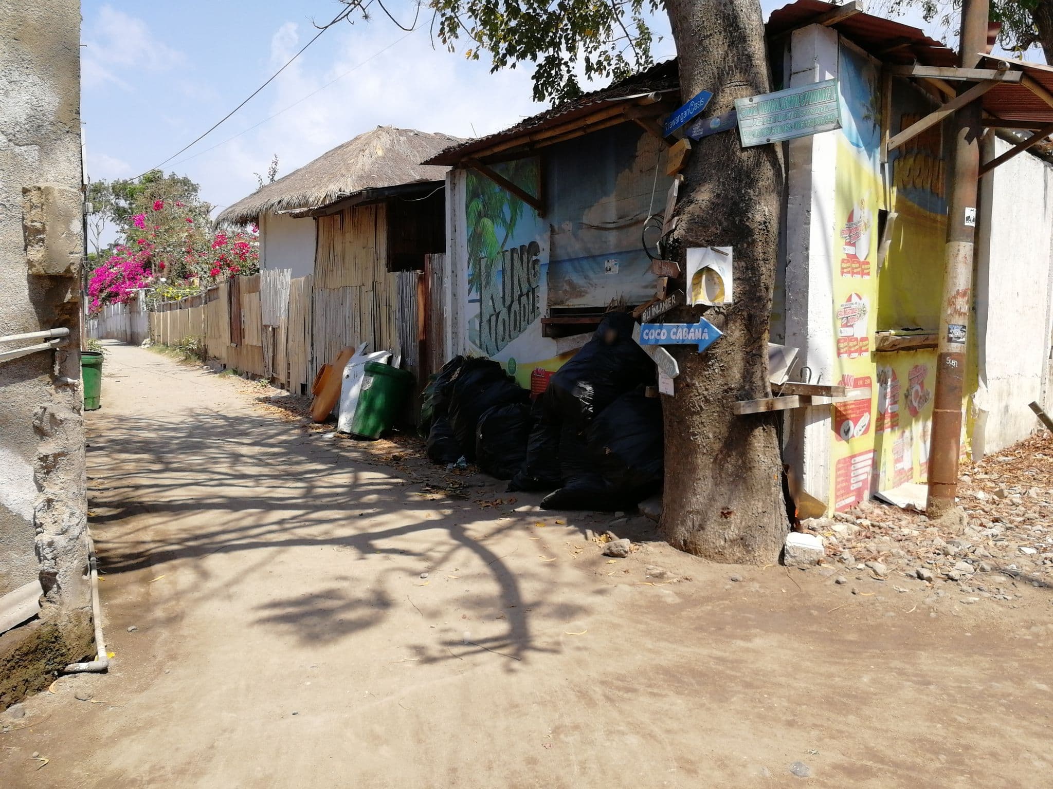 Street view near Mama's corner, Gili Trawangan