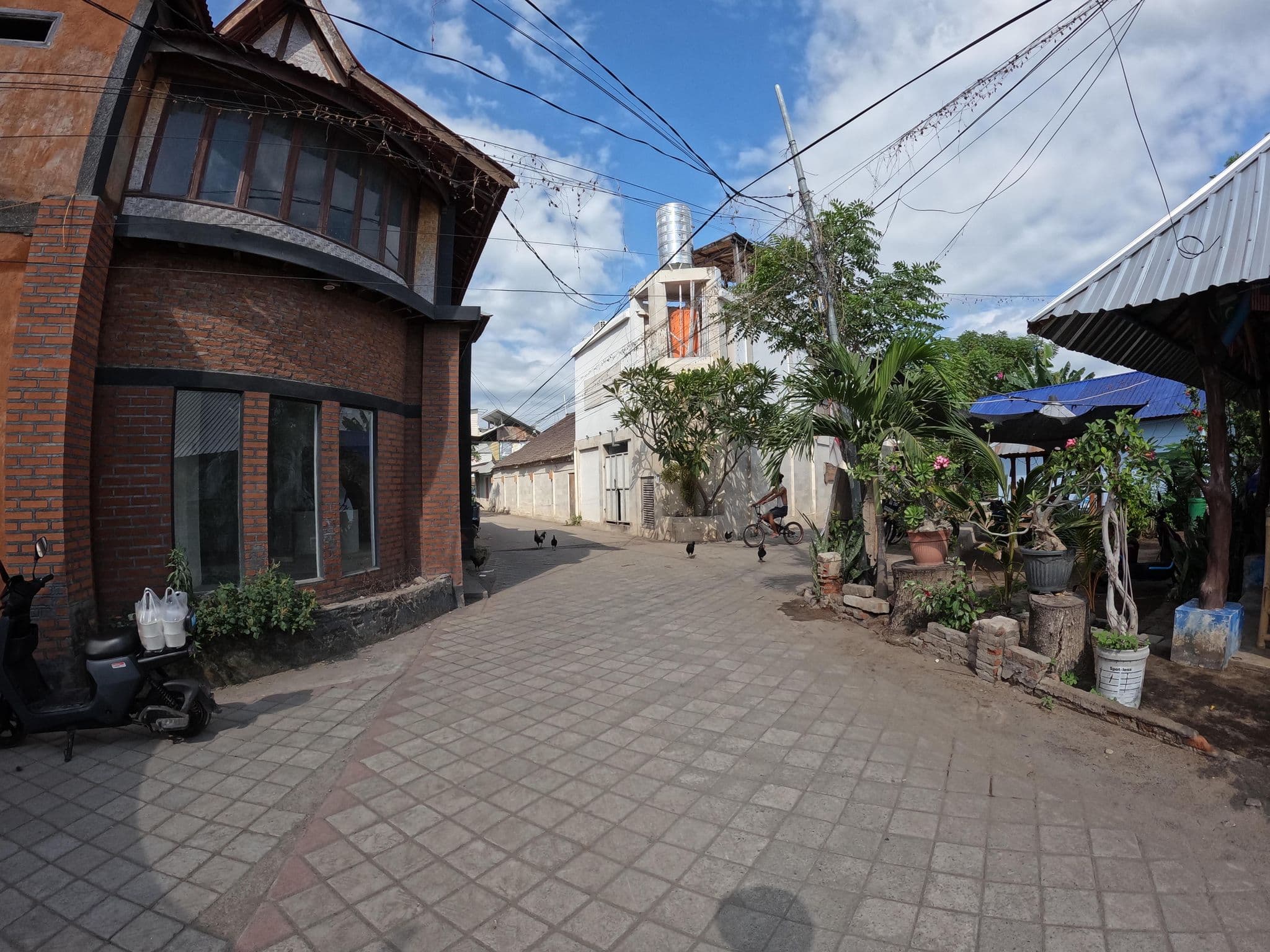 Street view near Trawangan Heaven, Gili Trawangan