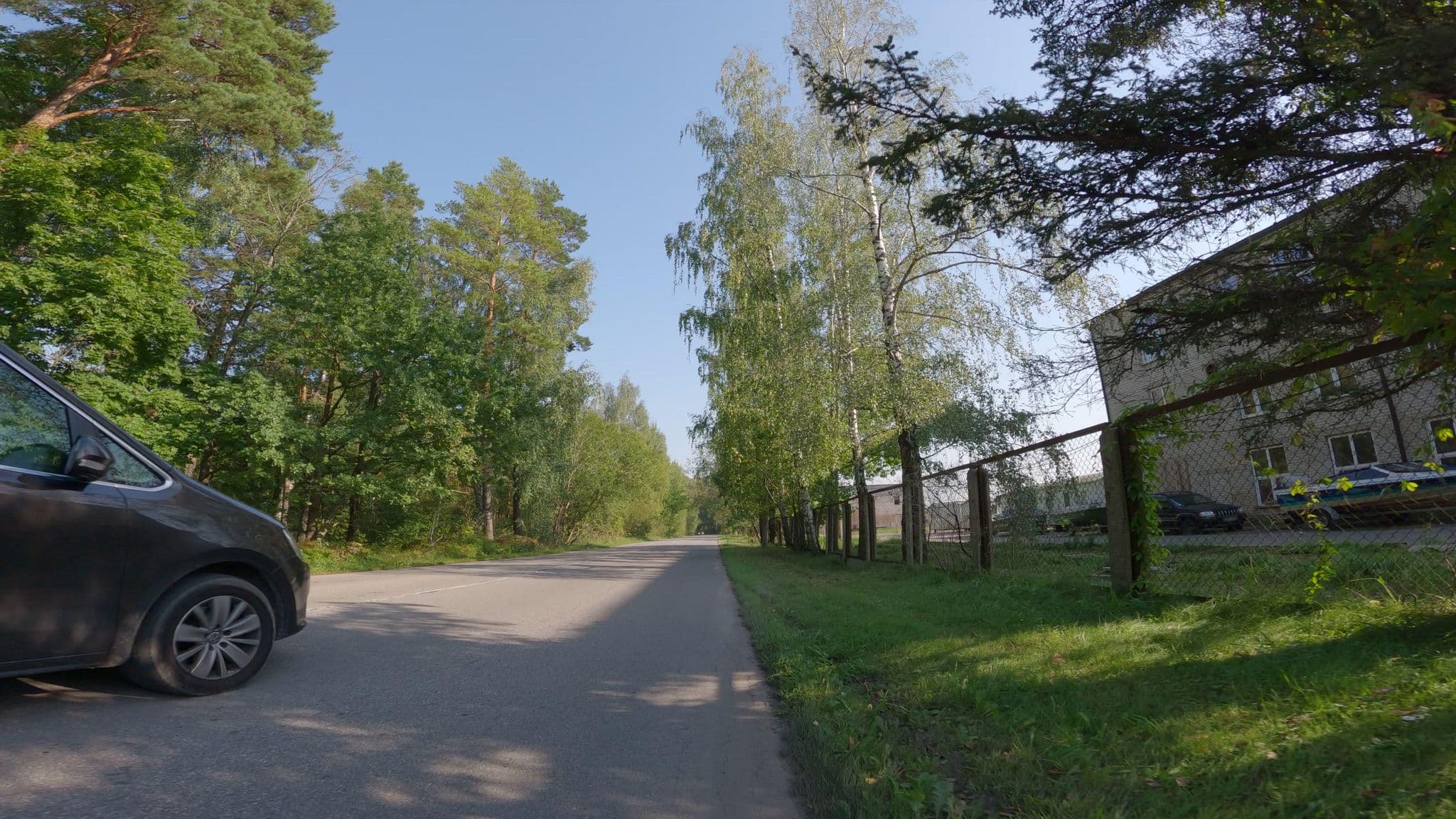Street view near Atpūtas bāze Jūrmalas Mežmala, Jūrmala — © hellphoto (CC BY-SA · Mapillary)