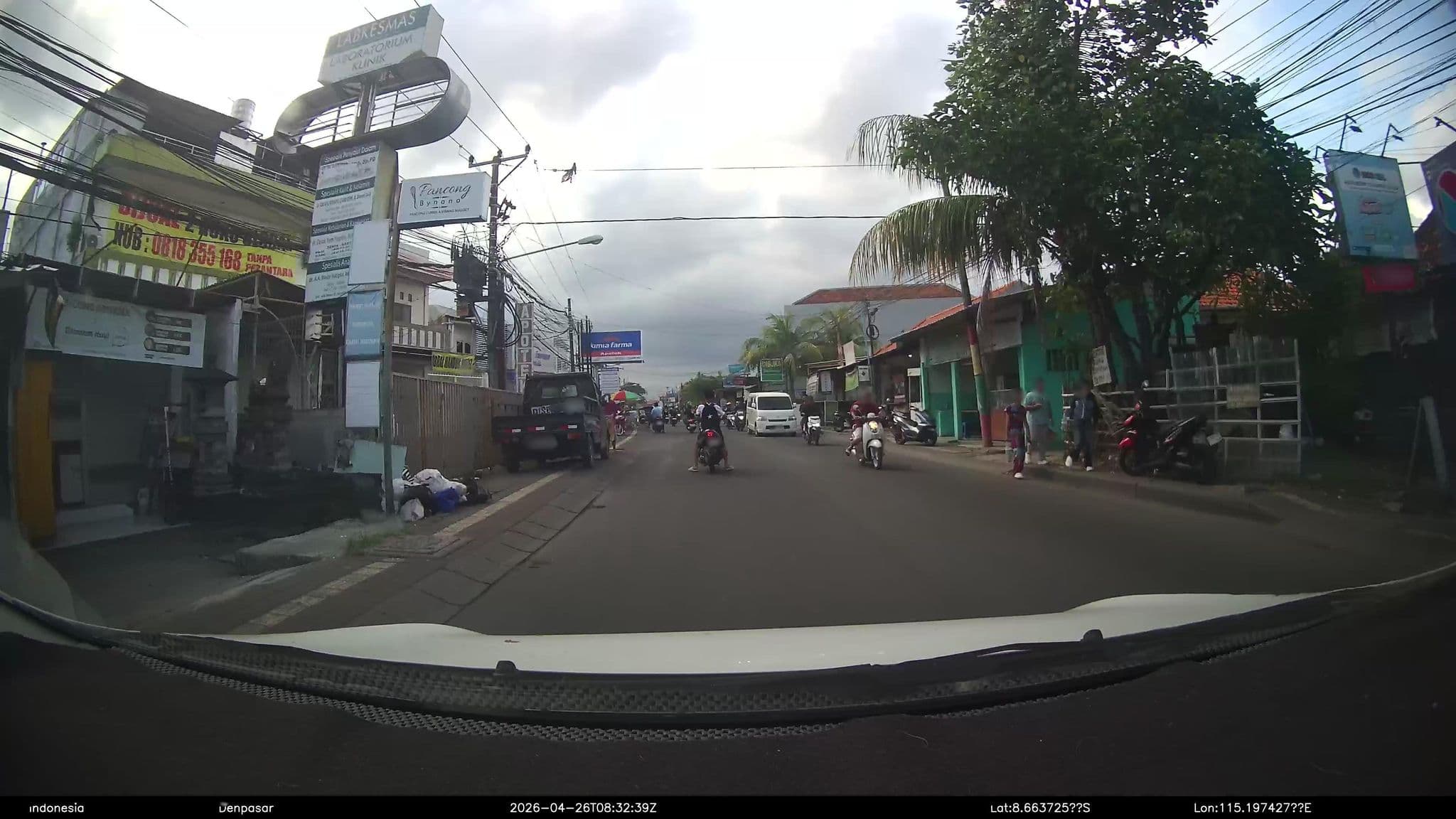 Street view near Area 51, Denpasar