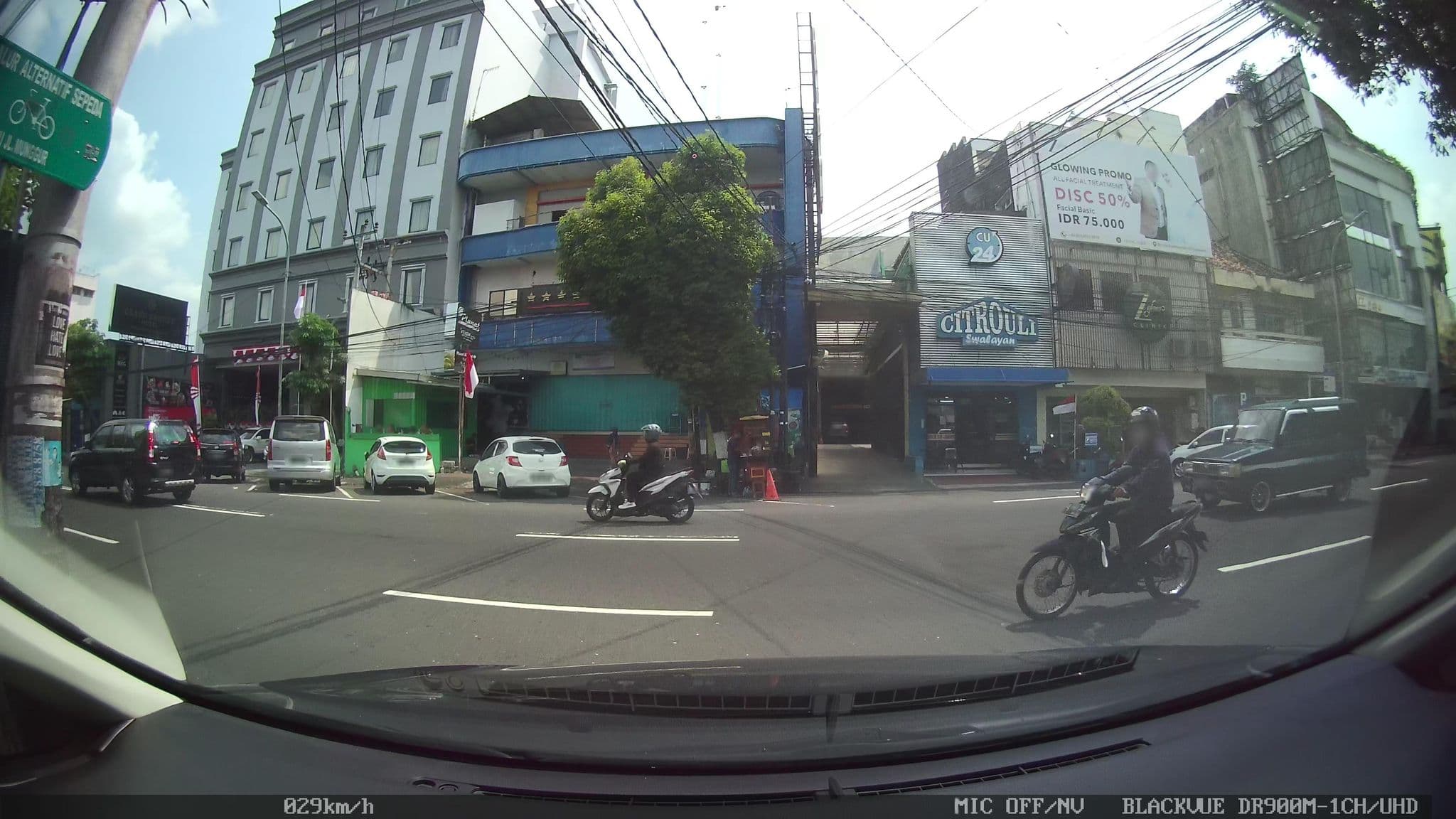 Street view near De Laxston Hotel by Quinn's, Yogyakarta
