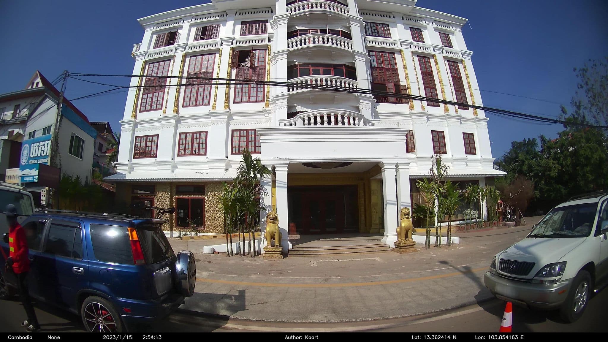 Street view near Angkor Land Urban Boutique, Siem Reap — © kaart_2 (CC BY-SA · Mapillary)