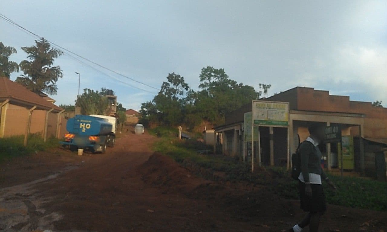 Street view near Lodge, Bunamwaya — © ralebipim (CC BY-SA · Mapillary)