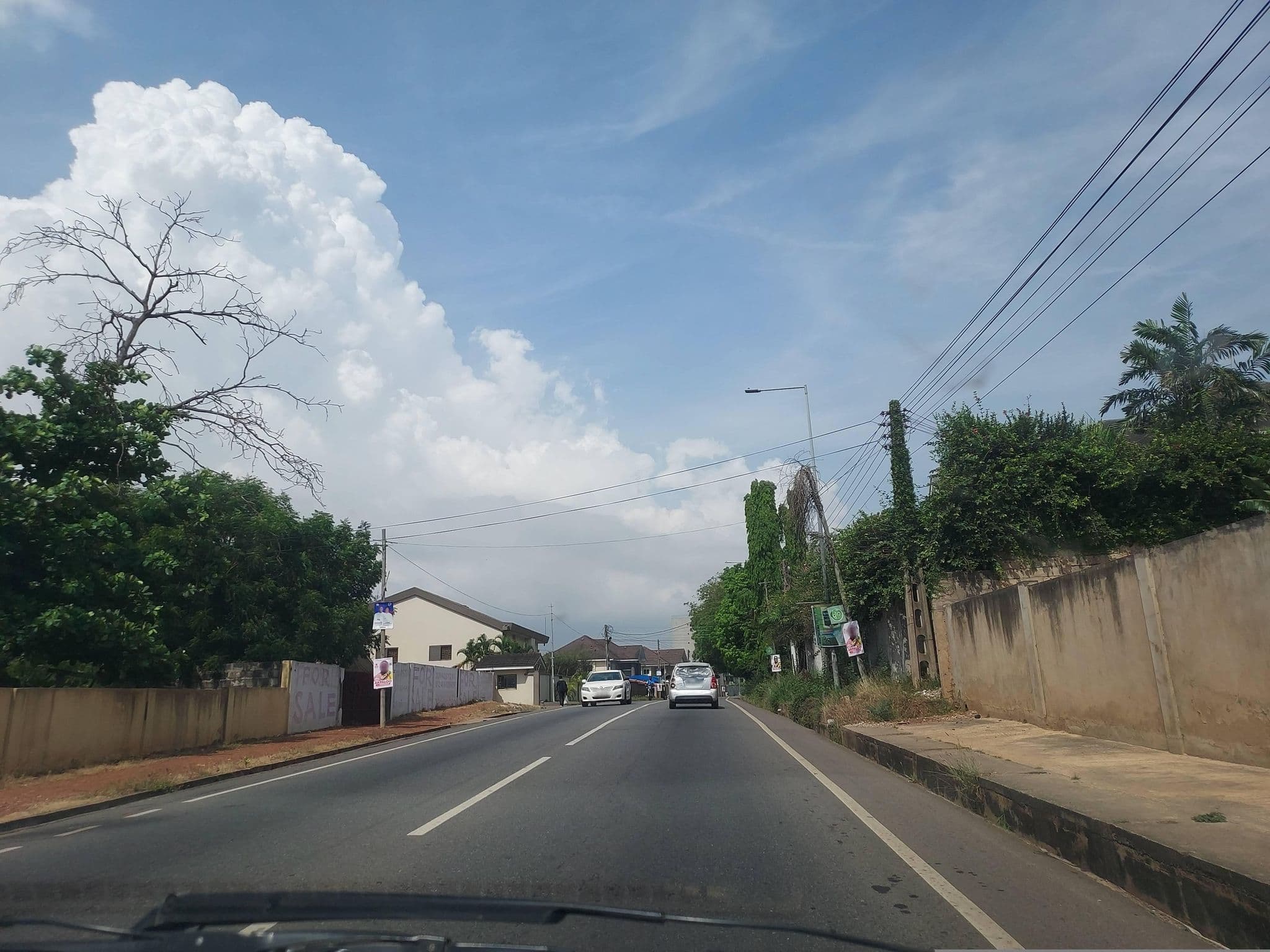 Street view near Dayata Hostel, Osu — © Berchiepratt03 (CC BY-SA · Mapillary)