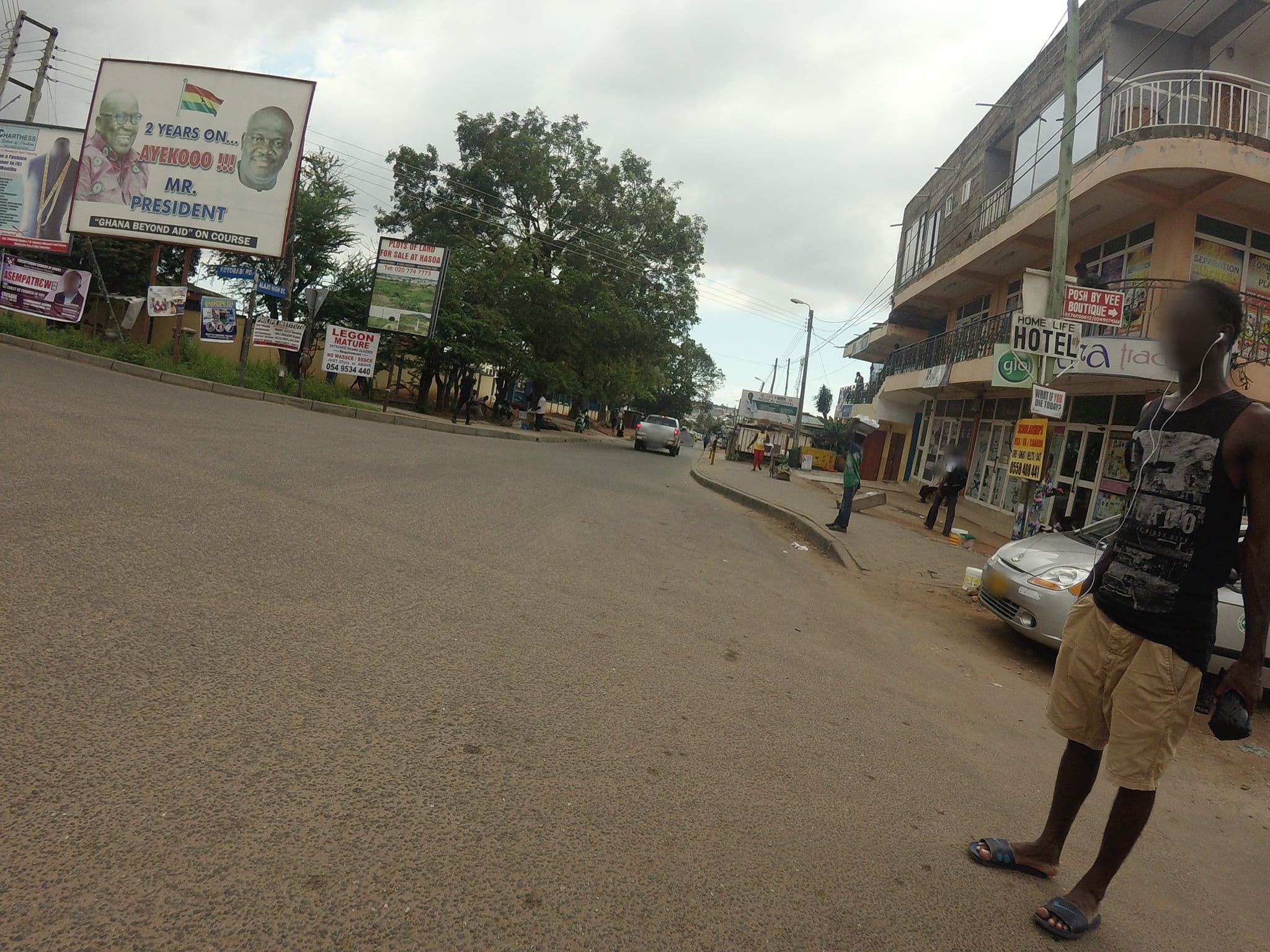 Street view near Power Plaza Hostel (Kotobabi), Accra — © mawutor (CC BY-SA · Mapillary)