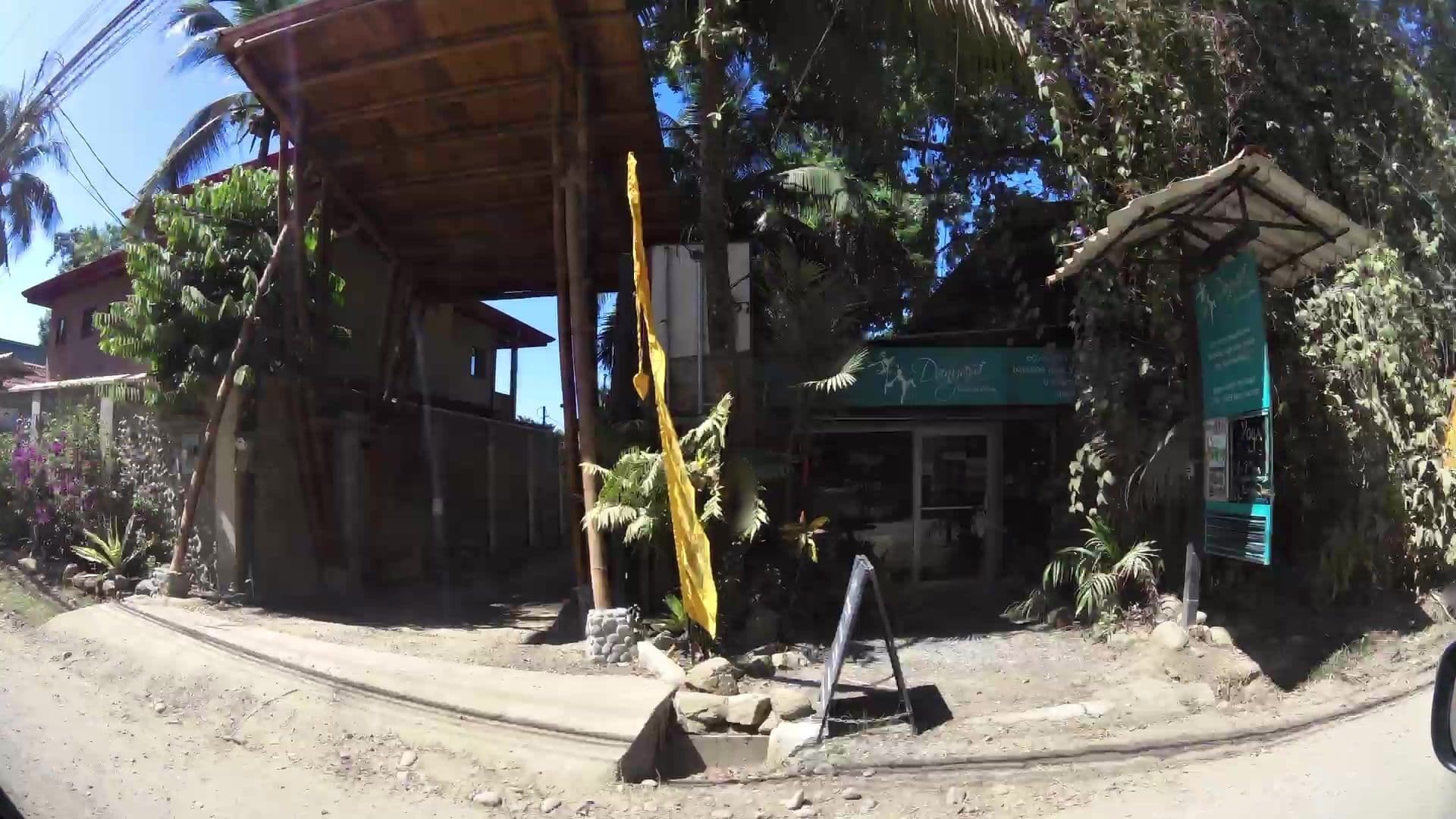 Street view near Danyasa Retreat Boutique Hotel, Uvita — © kaartcam (CC BY-SA · Mapillary)