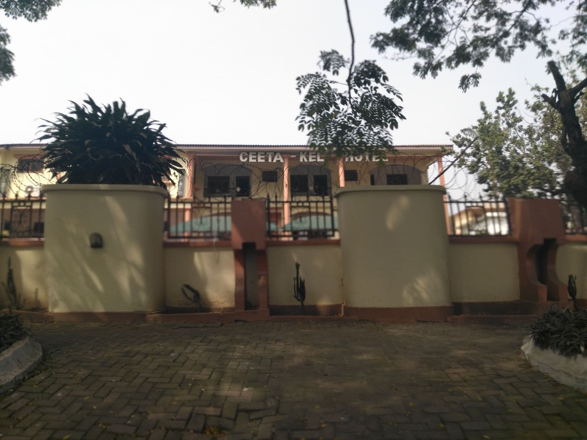 Street view near Ceeta Kel Hotel, Kumasi, Kumasi — © ralebipim (CC BY-SA · Mapillary)