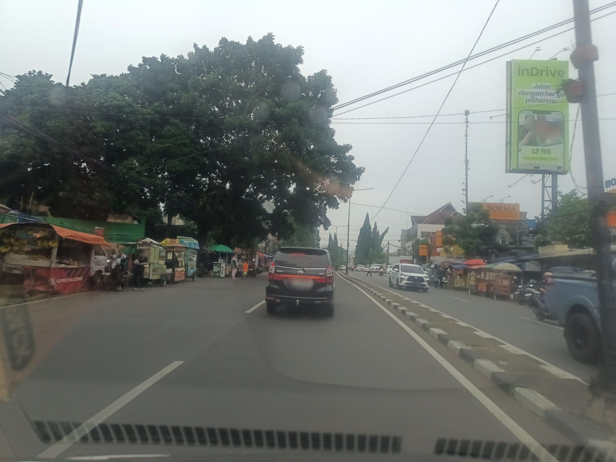 Street view near Bukit Dago Business Hotel, Bandung