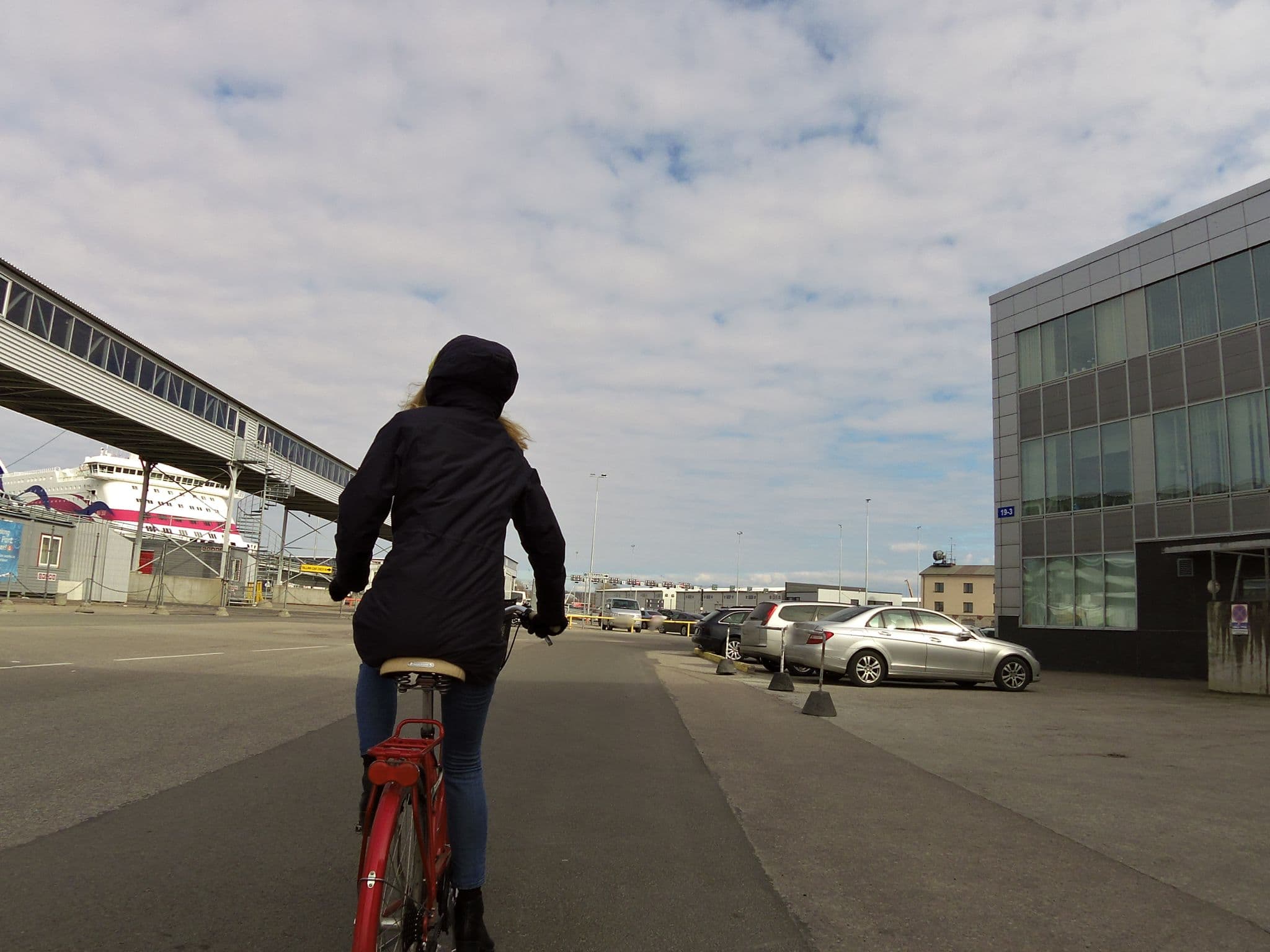 Street view near Neotel, Kesklinn — © till (CC BY-SA · Mapillary)