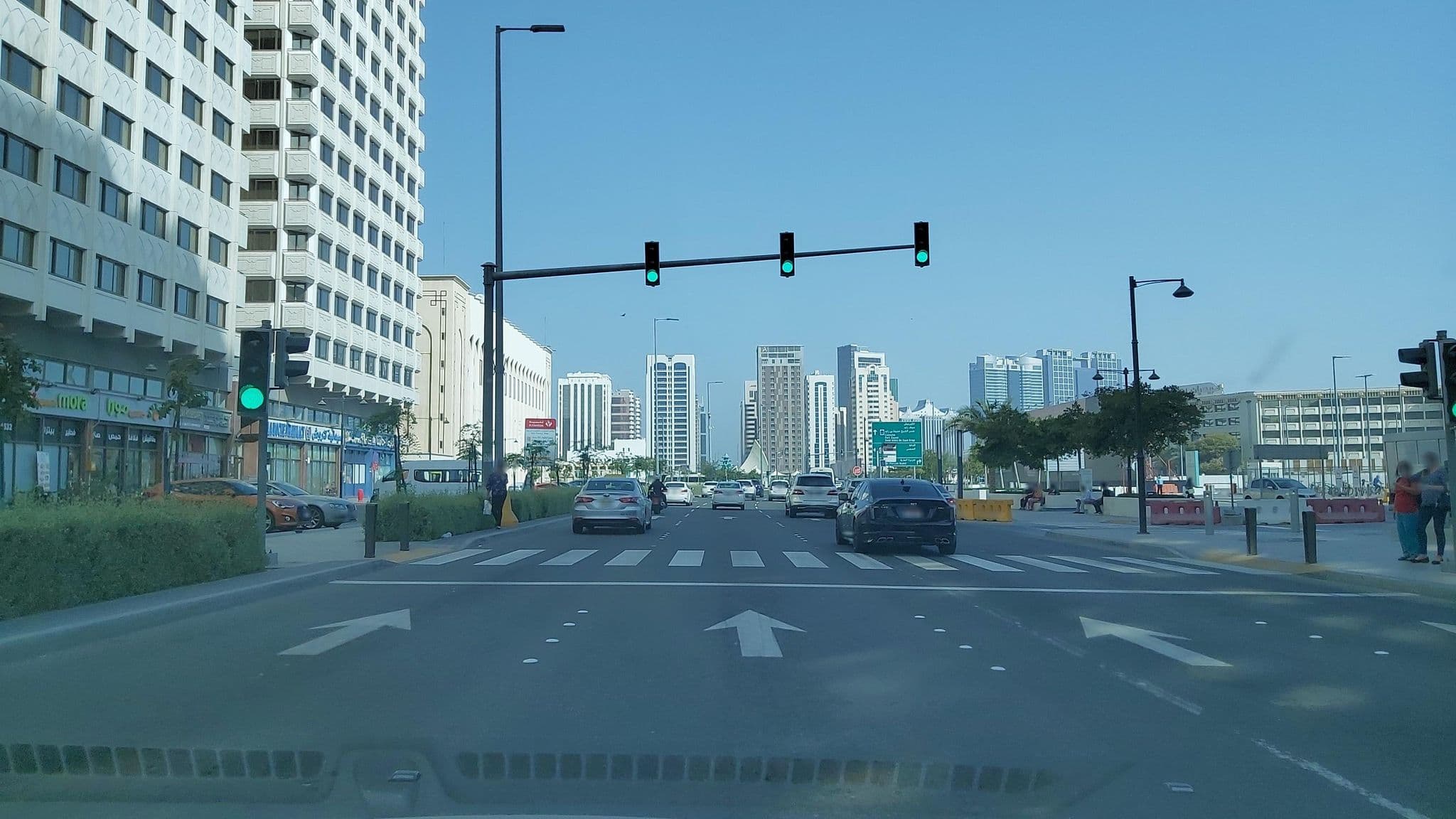 Street view near Beach Rotana - all suites, Abu Dhabi — © sevenmp (CC BY-SA · Mapillary)