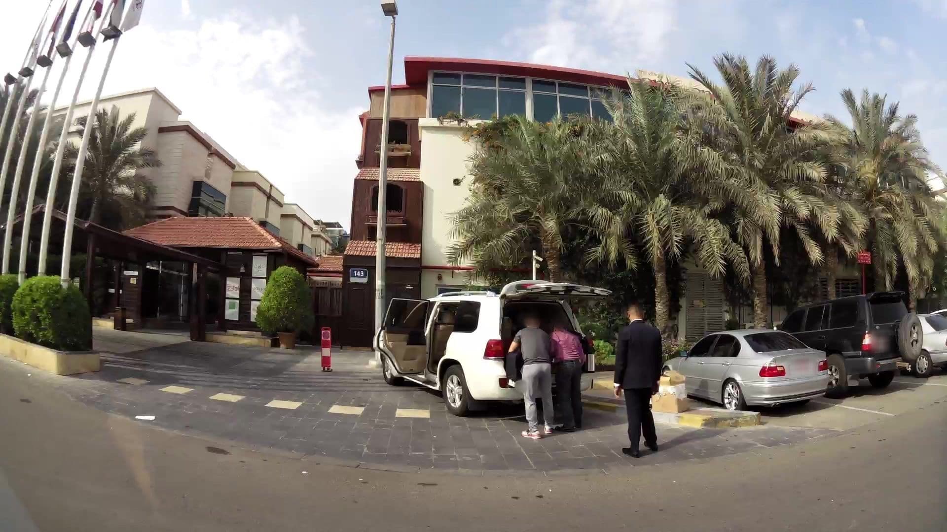 Street view near Villaggio Hotel & Resort Abu Dhabi, Abu Dhabi — © kaartcam (CC BY-SA · Mapillary)