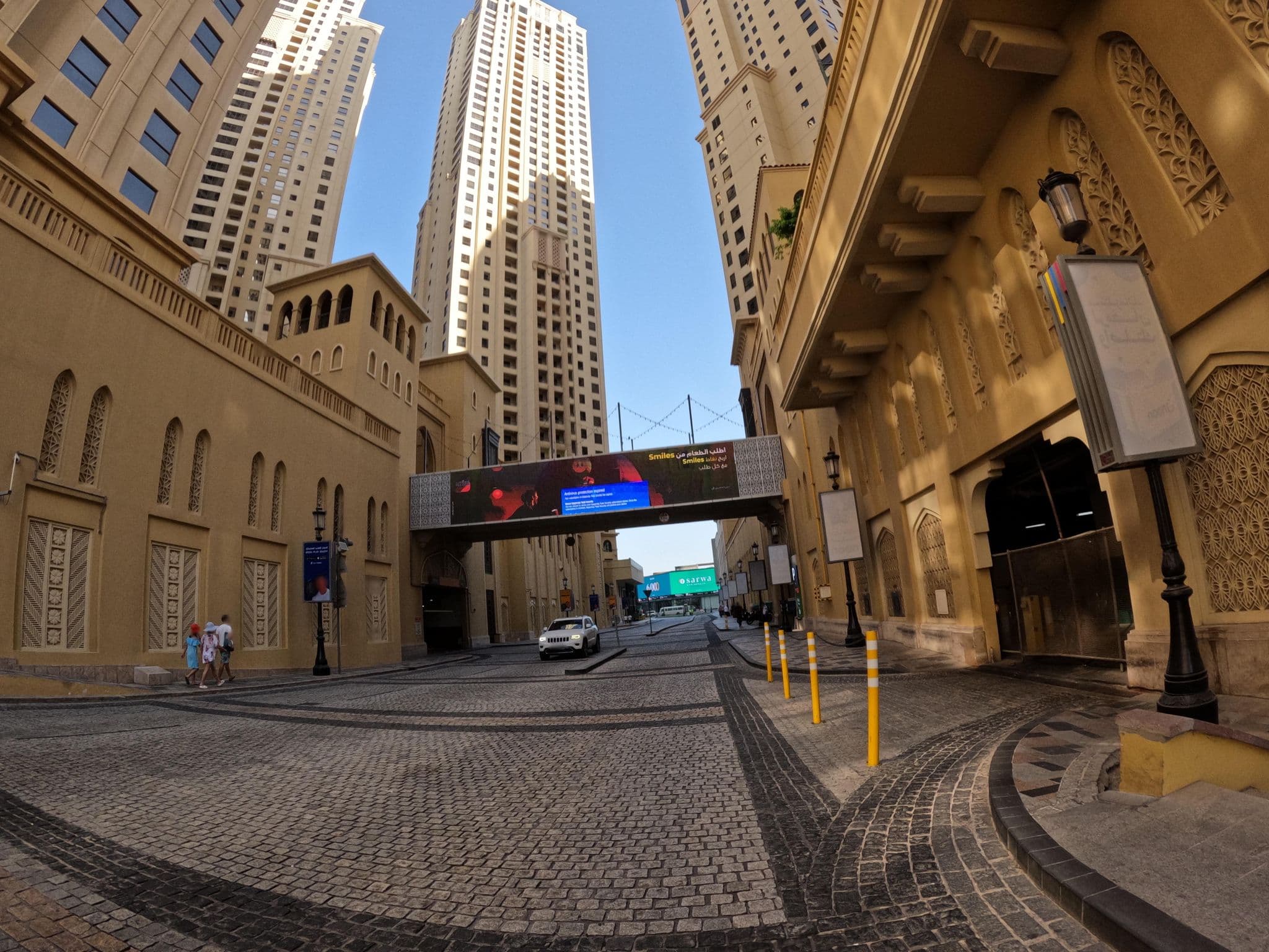 Street view near Pure Sand Luxury Hostel, Dubai Marina — © countzero5 (CC BY-SA · Mapillary)