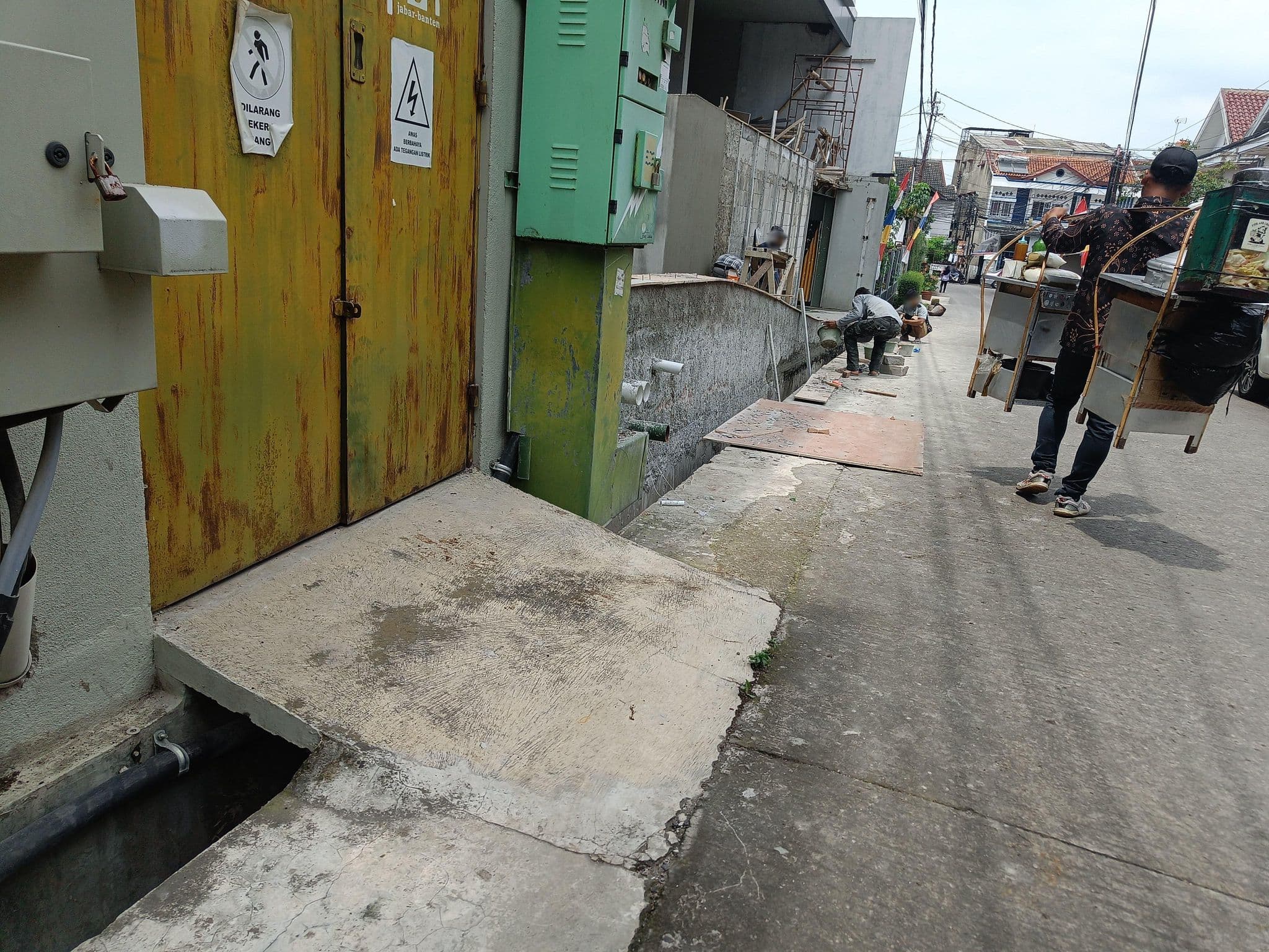 Street view near Fullmar House, Cimahi — © hen0ch (CC BY-SA · Mapillary)