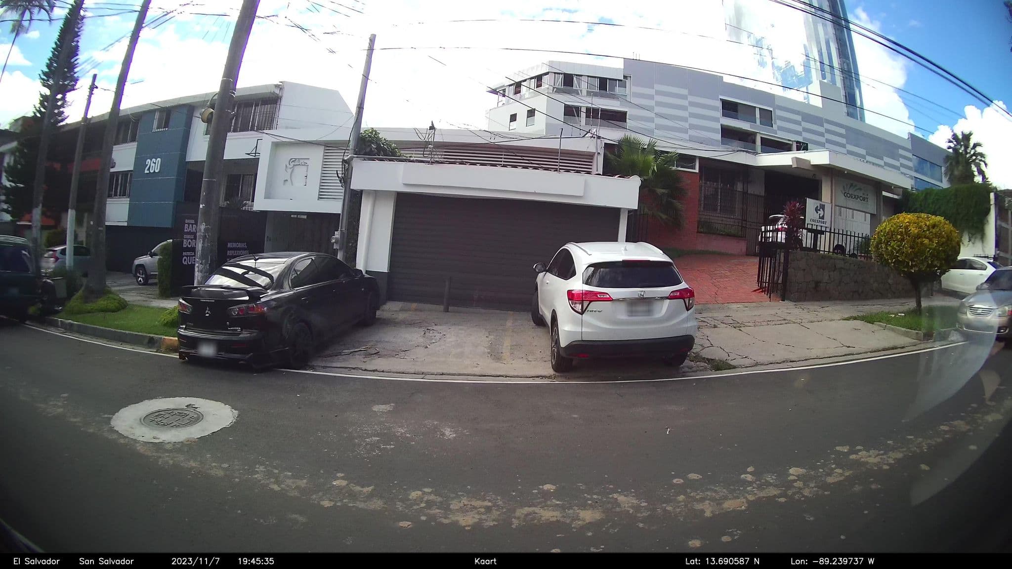 Street view near Cinco Hotel, Antiguo Cuscatlán — © kaart_2 (CC BY-SA · Mapillary)