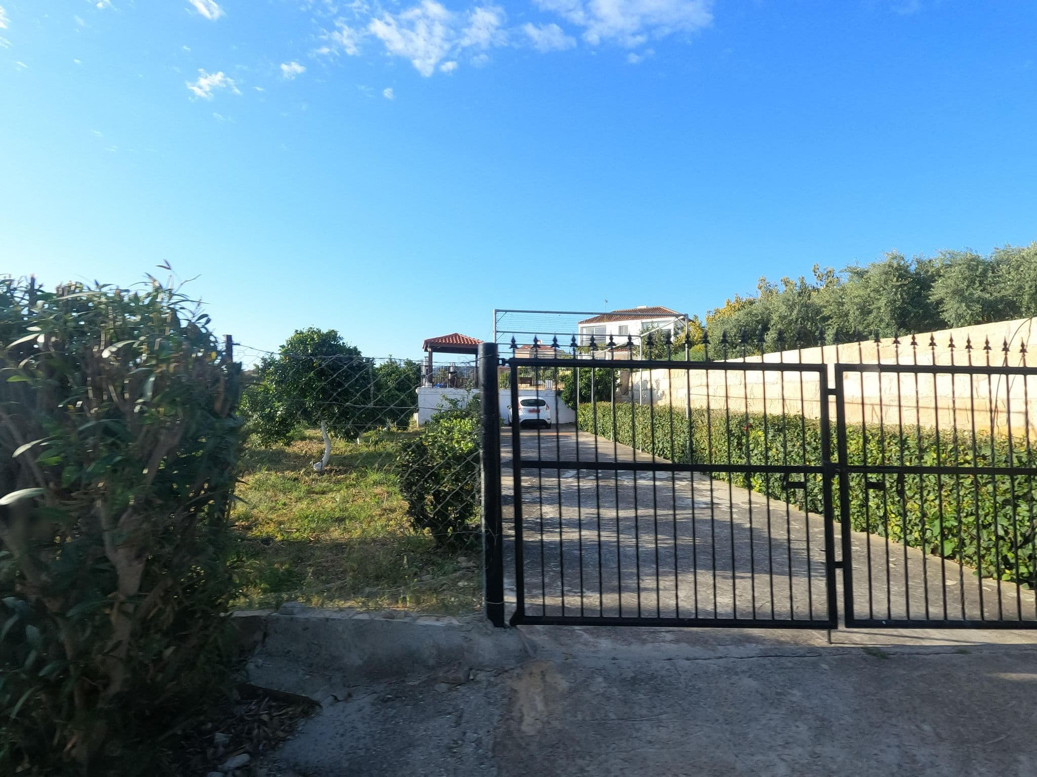 Street view near Villa Aphrodite Finiki, Pólis — © noa1 (CC BY-SA · Mapillary)